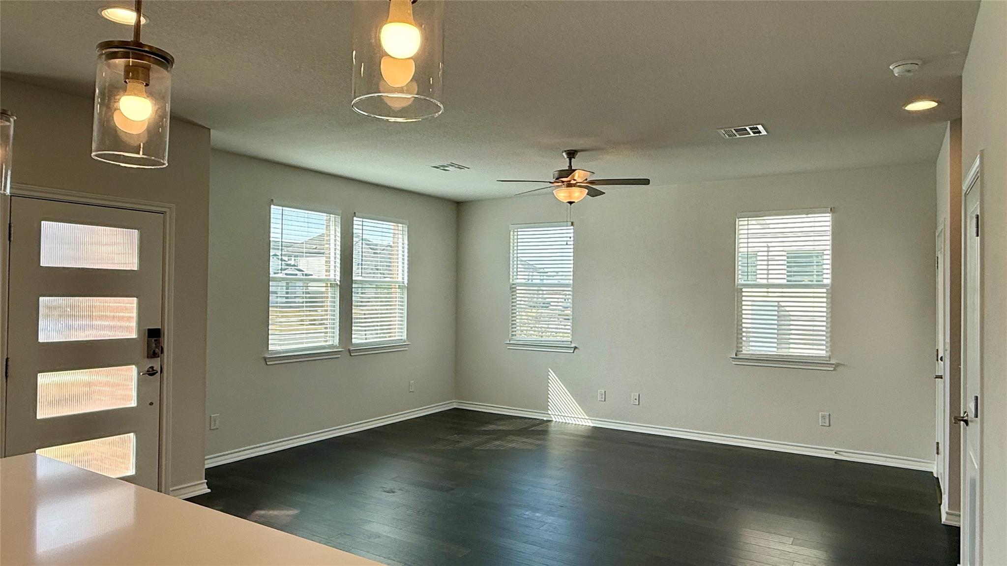 712 Long Run, Liberty Hill, TX 78642