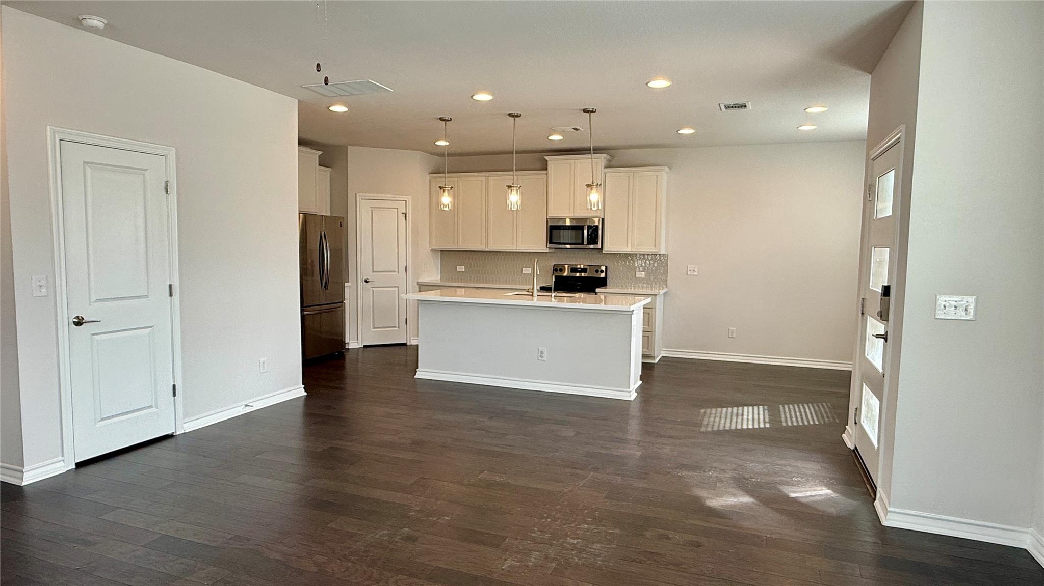 712 Long Run, Liberty Hill, TX 78642