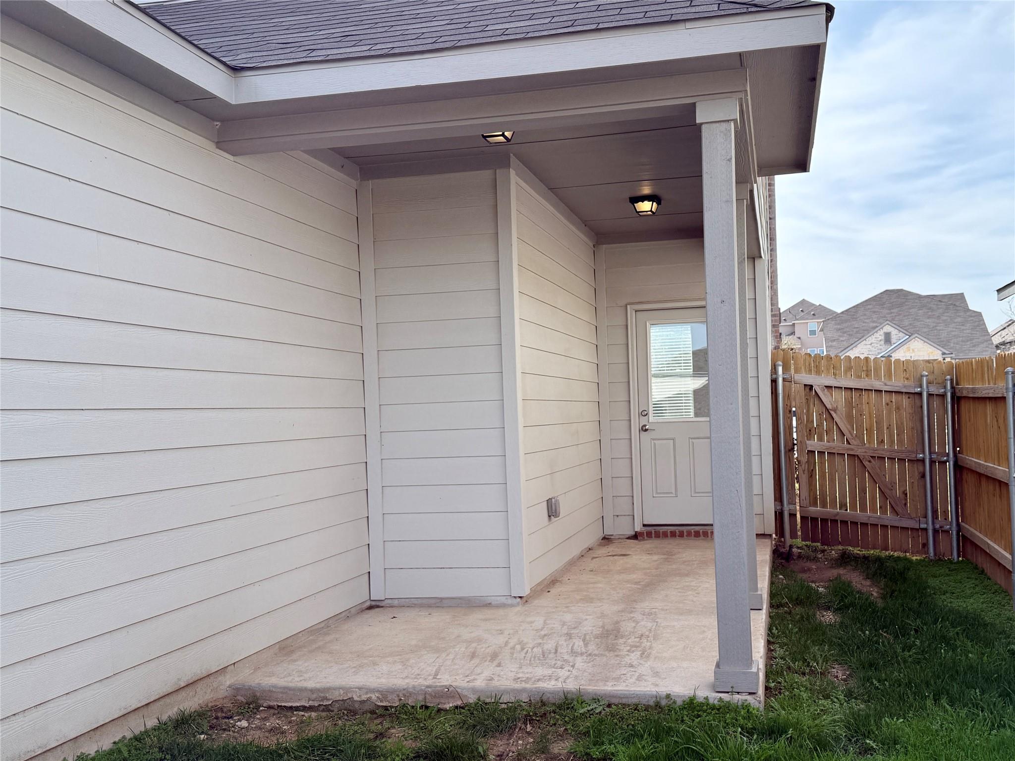 712 Long Run, Liberty Hill, TX 78642