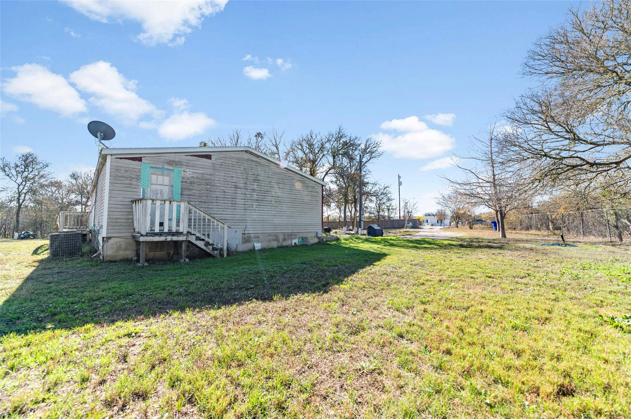 214 The Ranch Rd, Del Valle, TX 78617