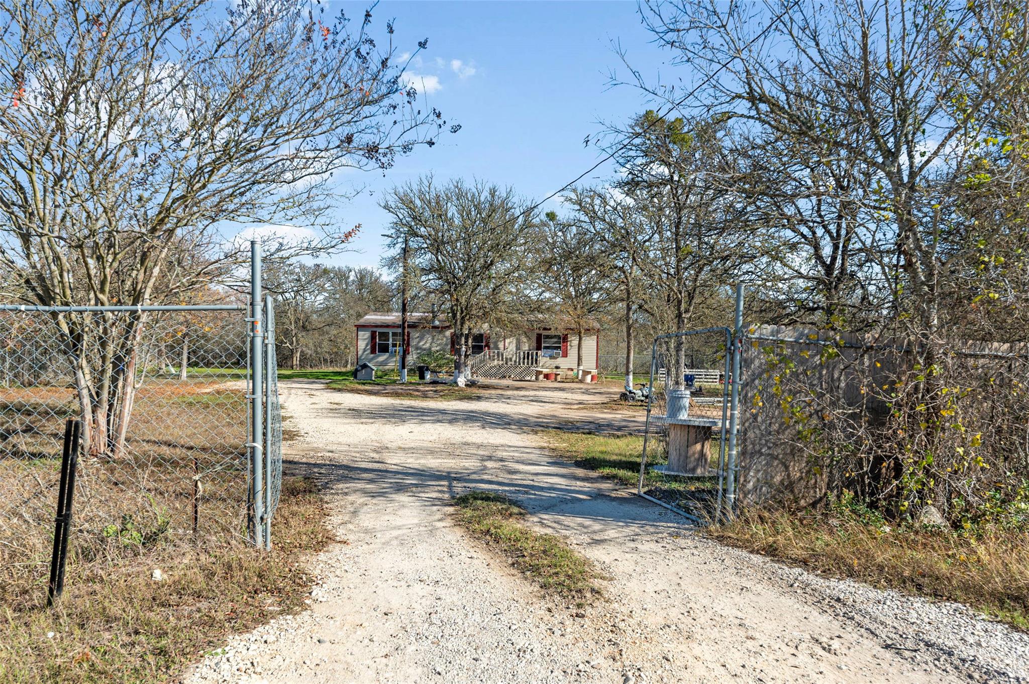 214 The Ranch Rd, Del Valle, TX 78617