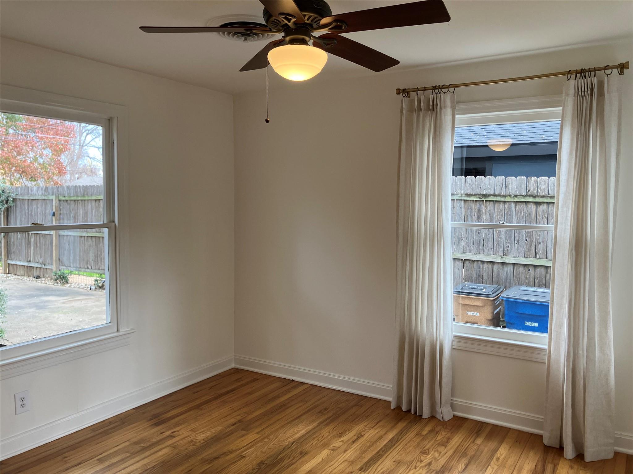 1916 W 39th St, Austin, TX 78731