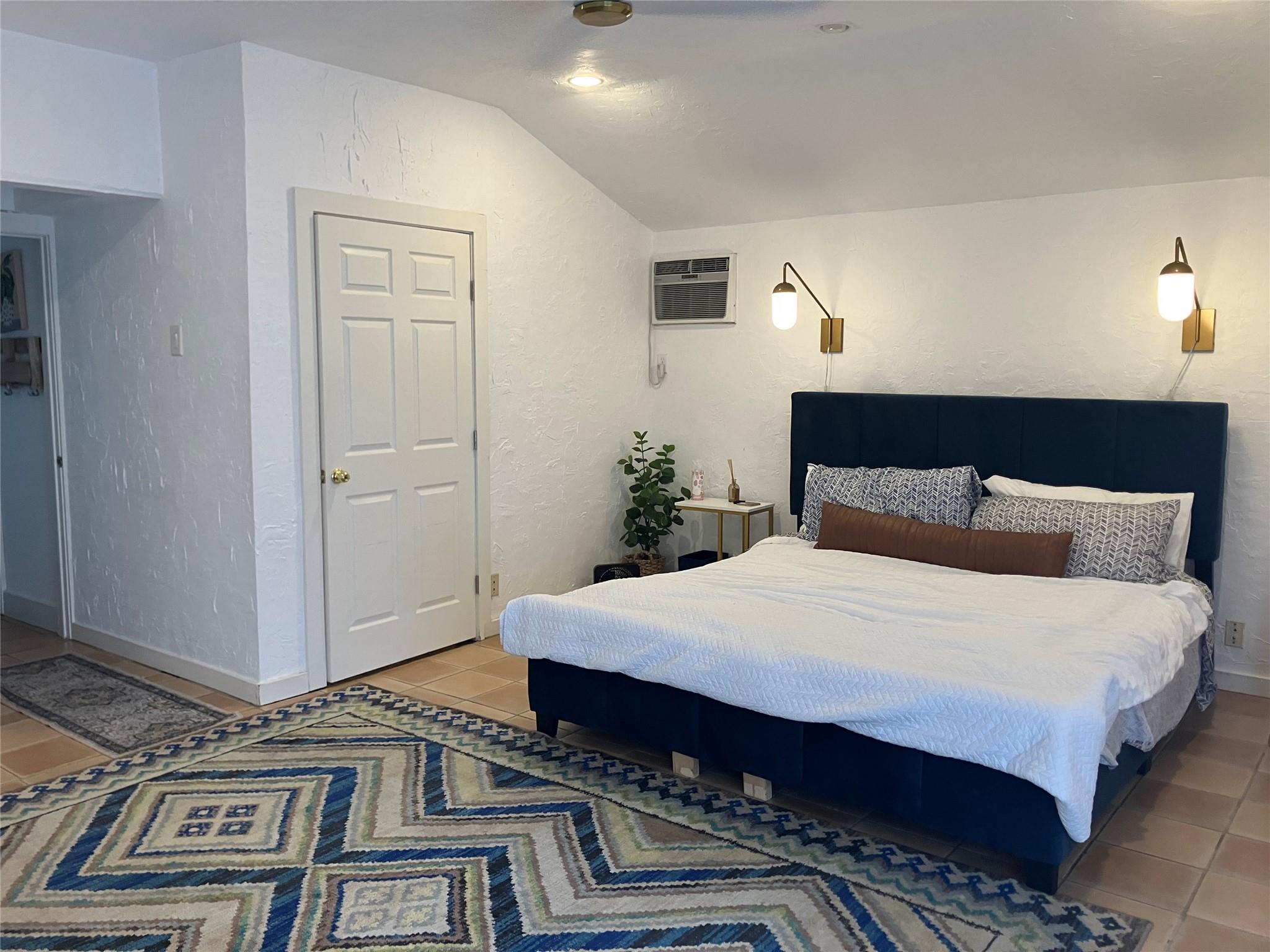 1916 W 39th St, Austin, TX 78731