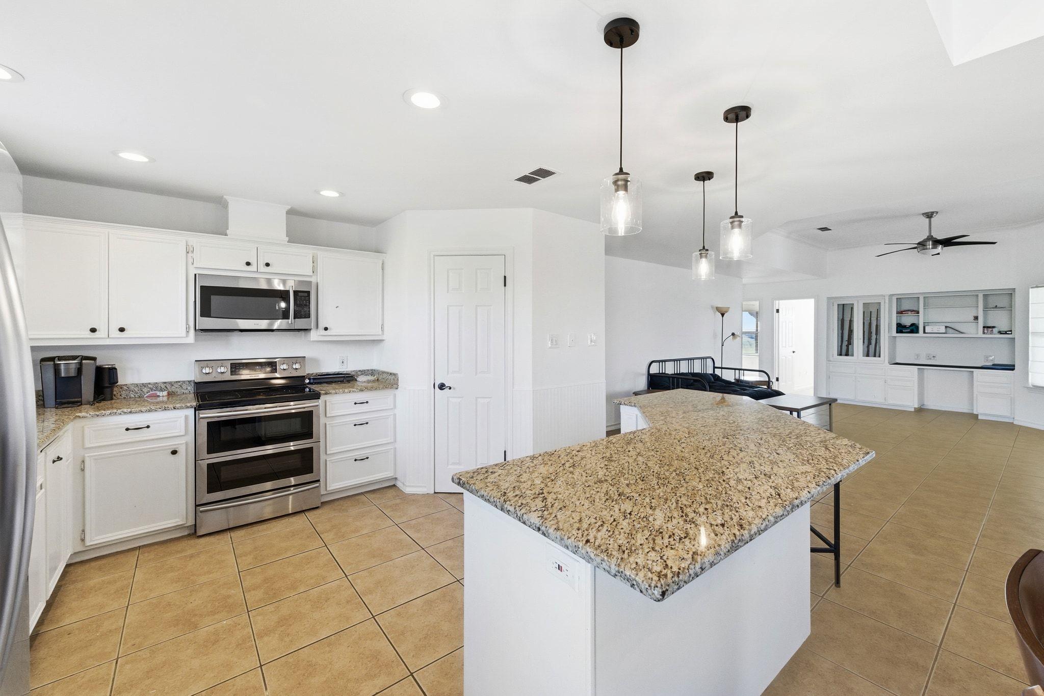 162 Fm 672 Rd, Dale, TX 78616