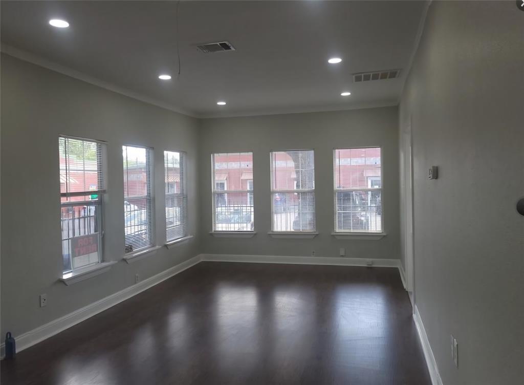 2304 E Cesar Chavez St # B, Austin, TX 78702