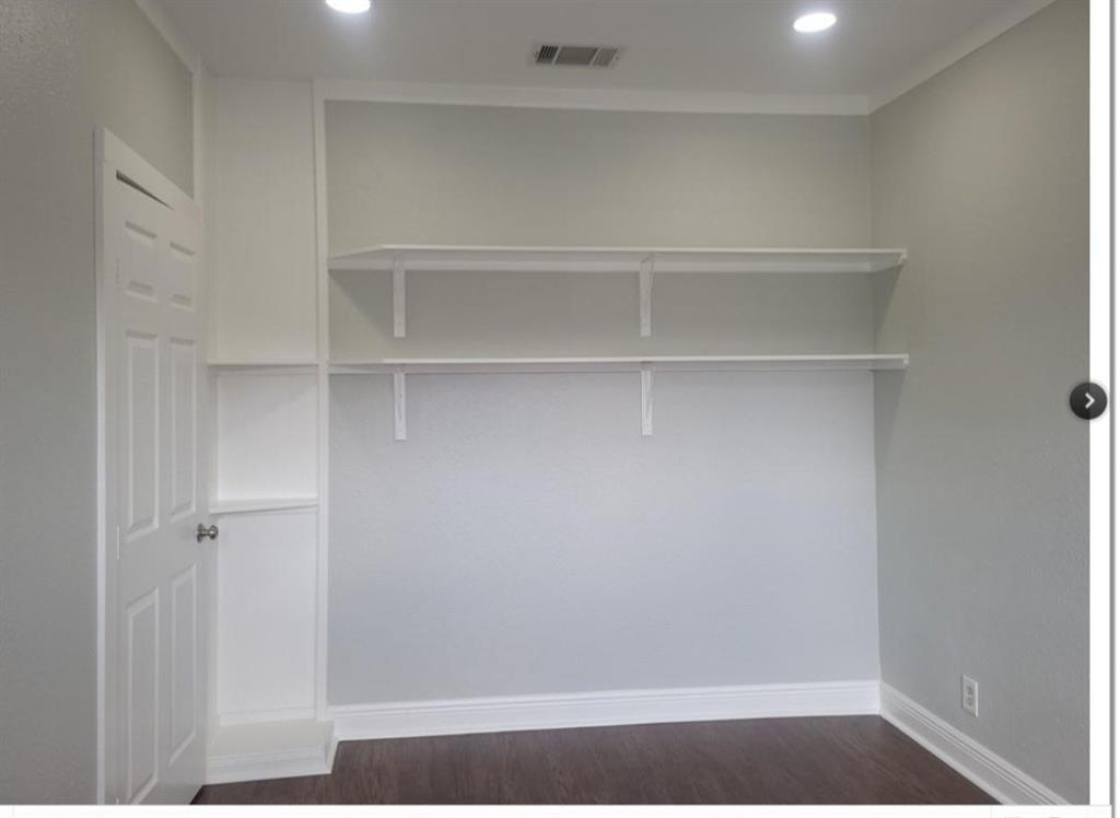 2304 E Cesar Chavez St # B, Austin, TX 78702