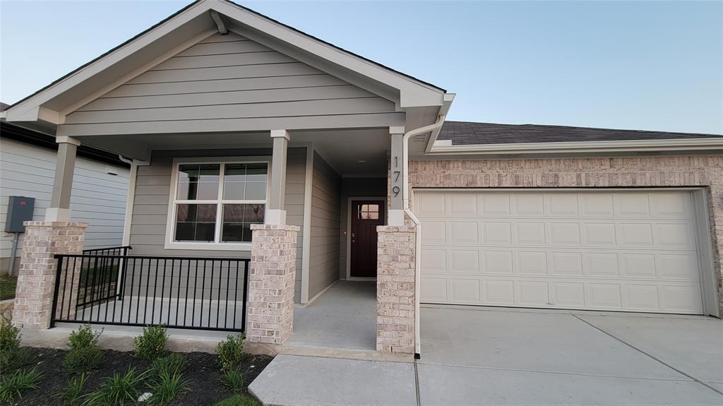 179 Sweetwater Dr, Kyle, TX 78640