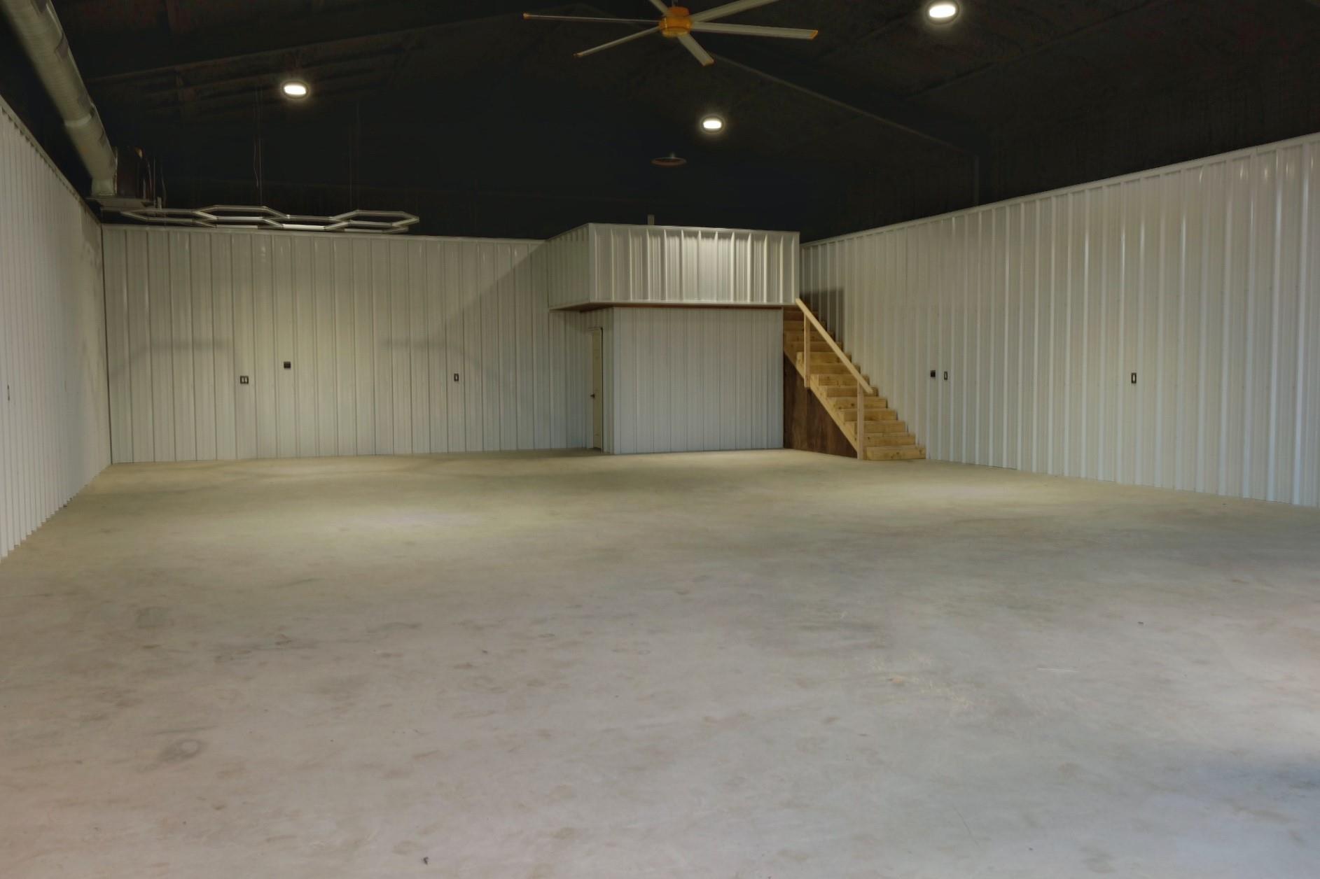 720 Link Dr, Kingsland, TX 78639