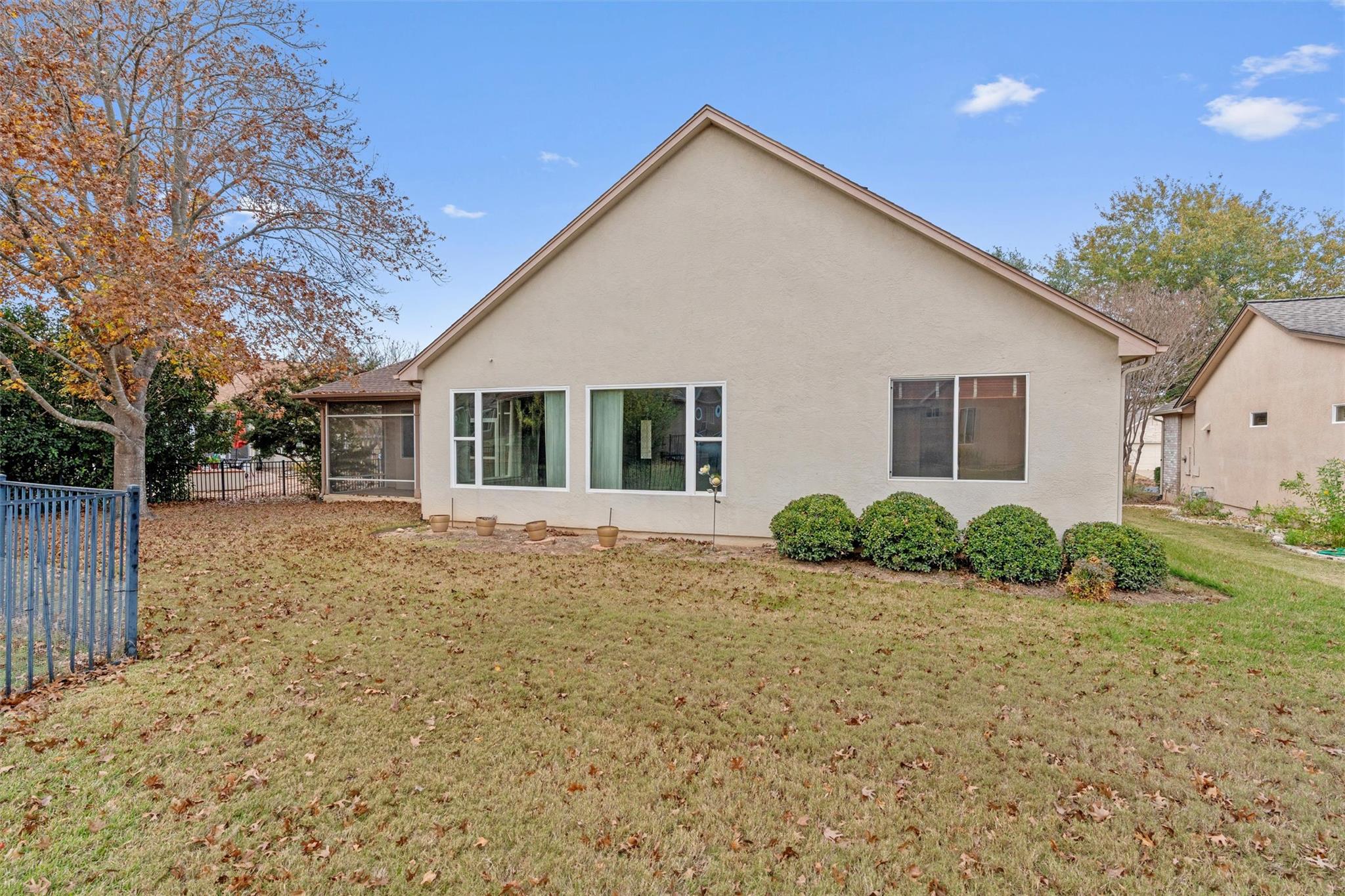 122 Nolan Dr, Georgetown, TX 78633