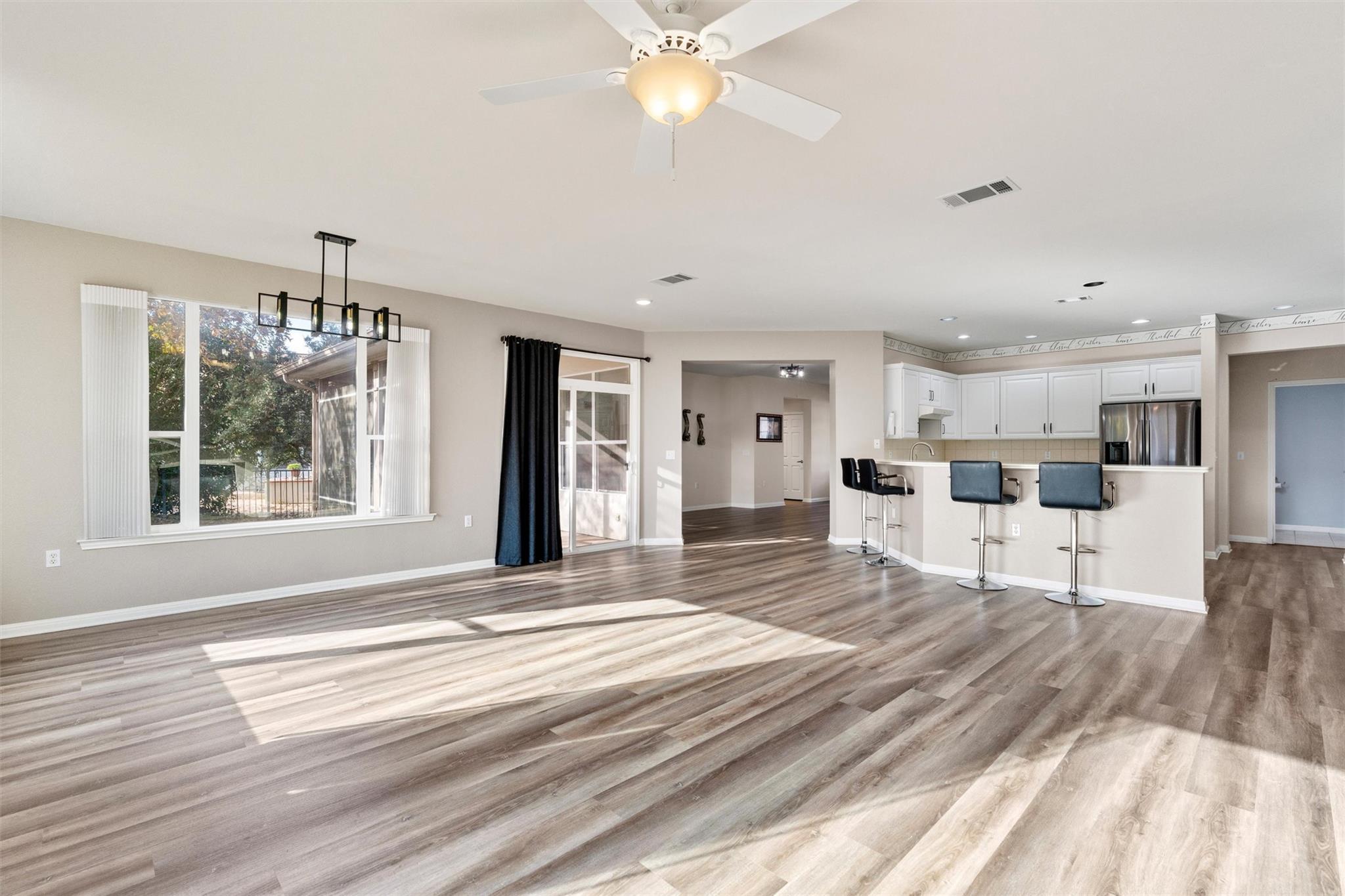 122 Nolan Dr, Georgetown, TX 78633