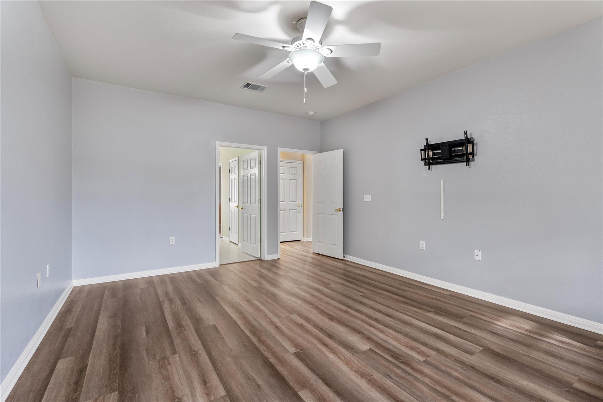 122 Nolan Dr, Georgetown, TX 78633