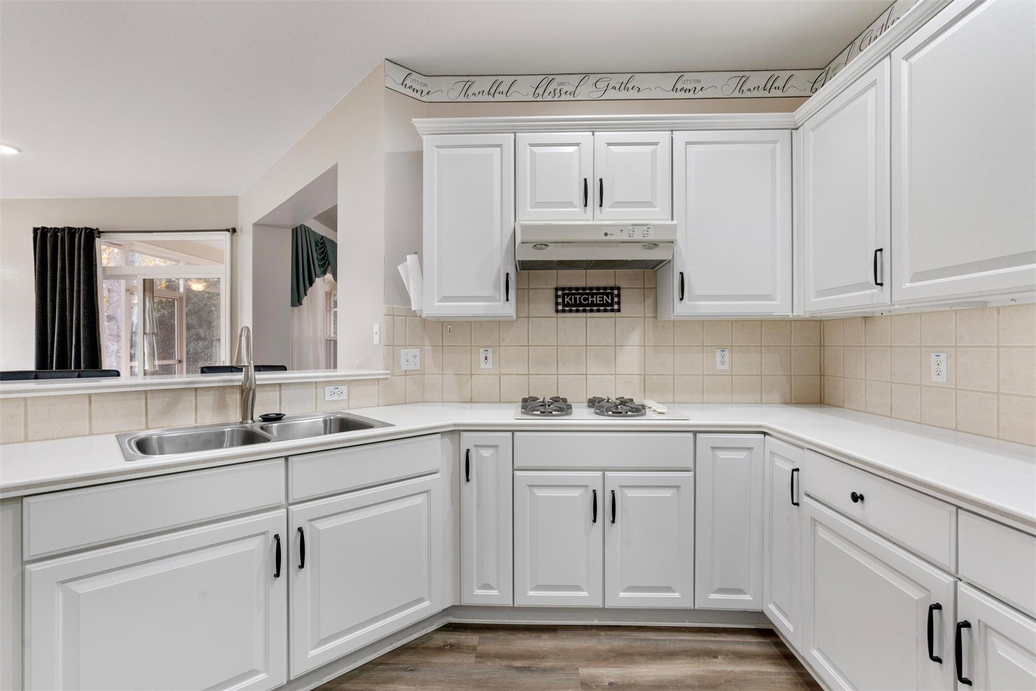 122 Nolan Dr, Georgetown, TX 78633