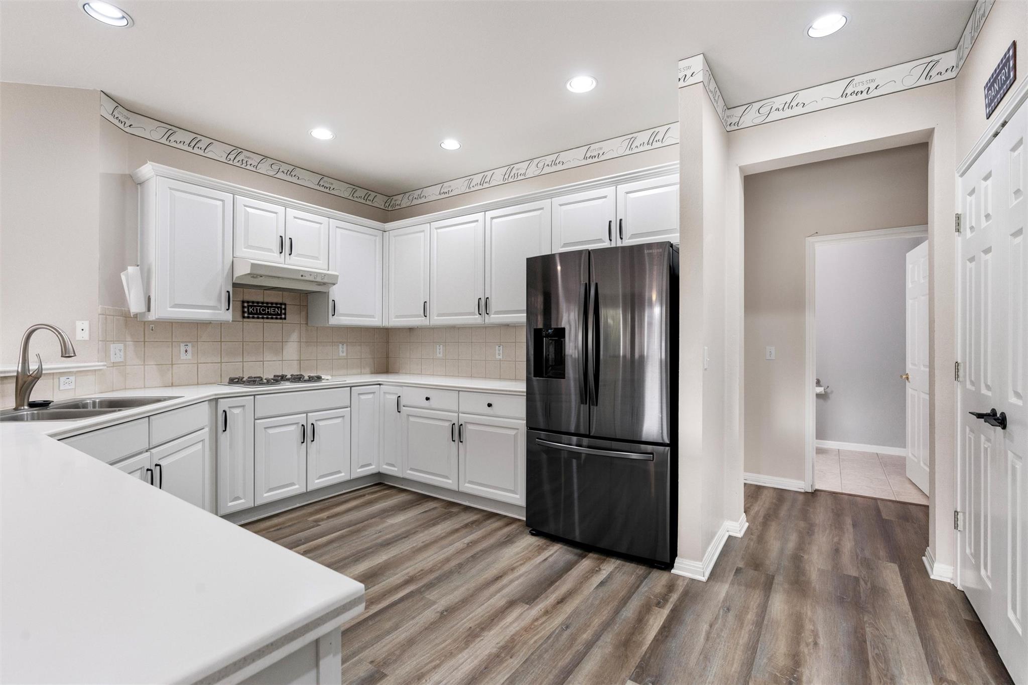 122 Nolan Dr, Georgetown, TX 78633