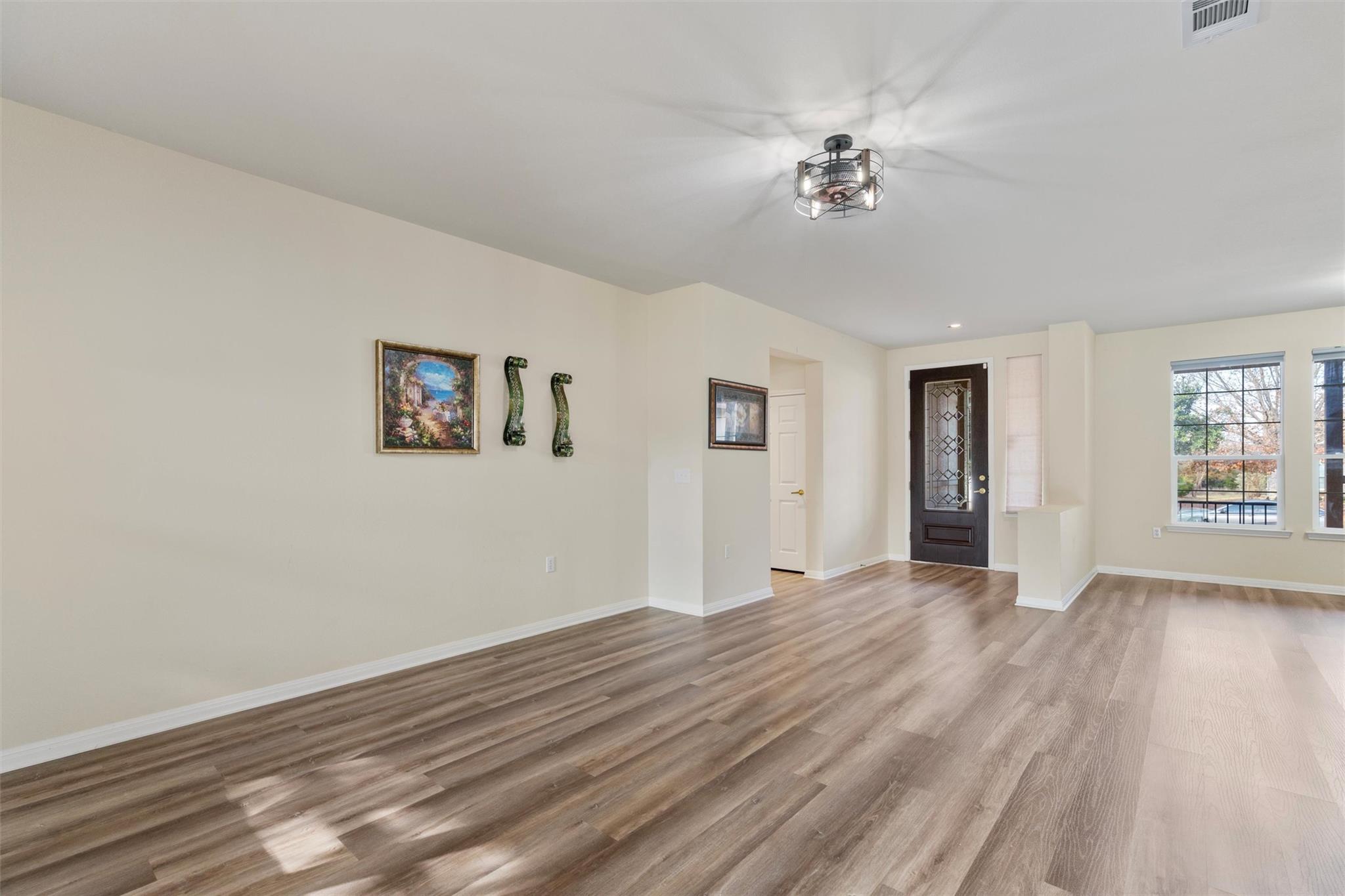 122 Nolan Dr, Georgetown, TX 78633