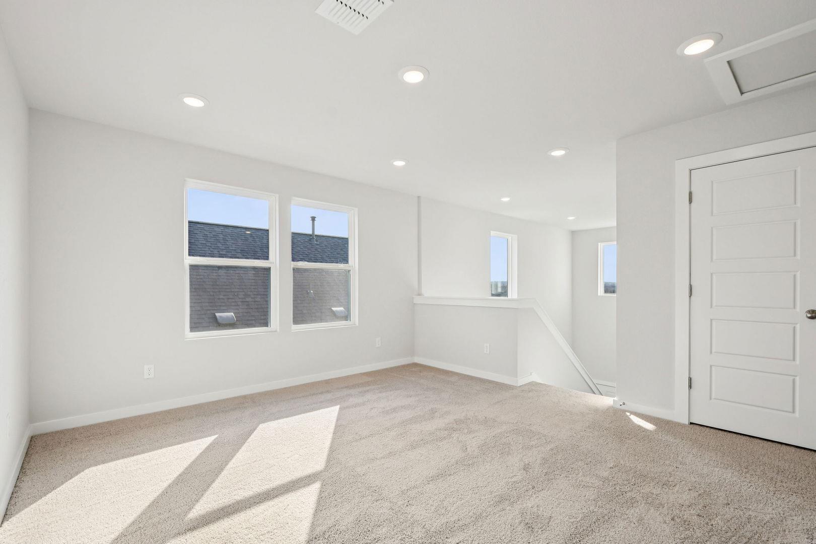 129 Two Bits Ln, Elgin, TX 78621