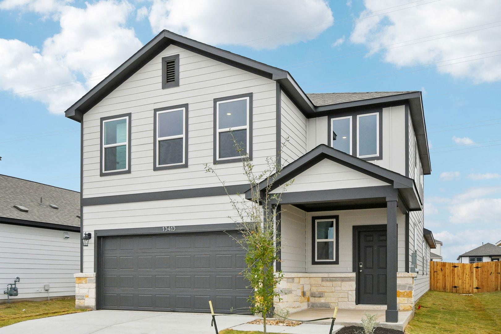 129 Two Bits Ln, Elgin, TX 78621