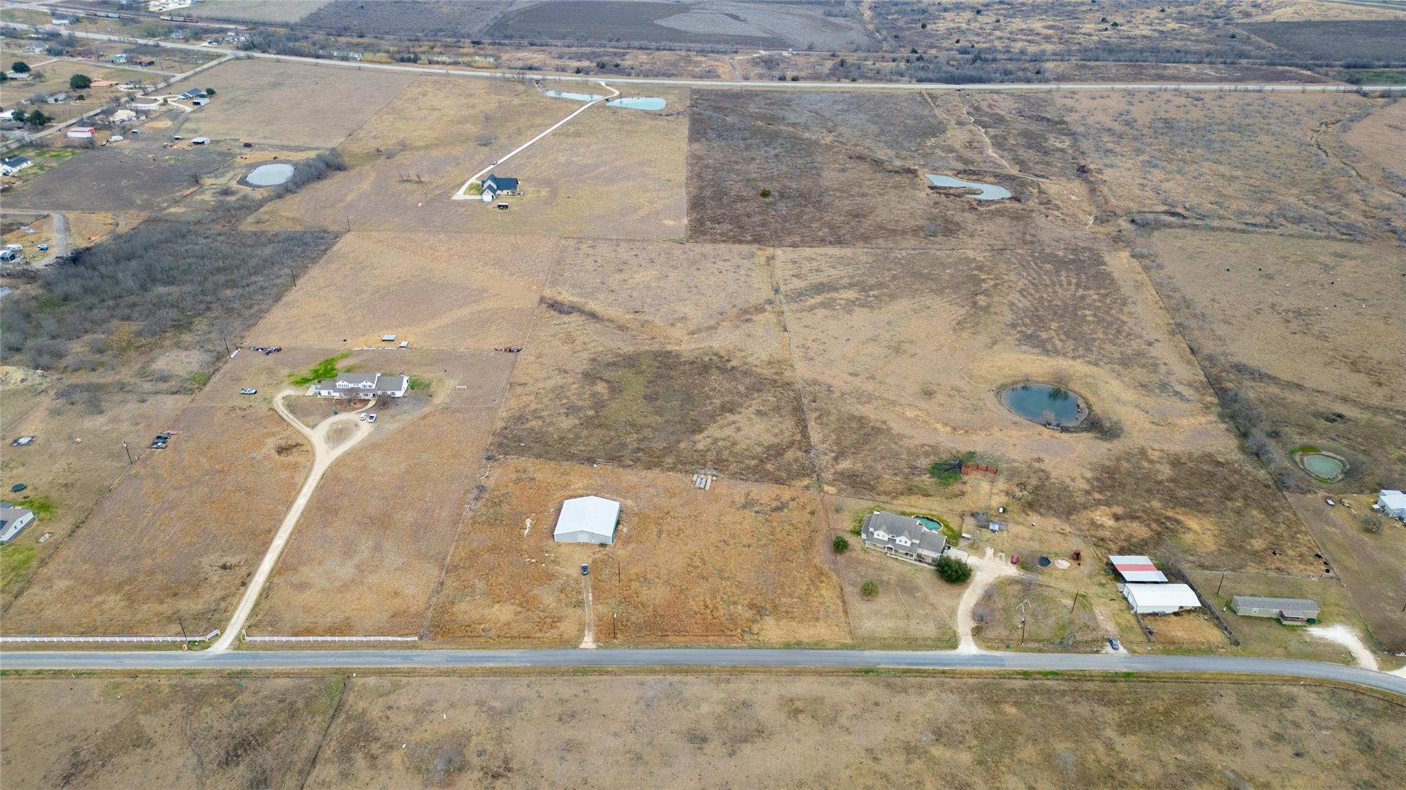 1609 Rogers Cemetery Rd, Rogers, TX 76569