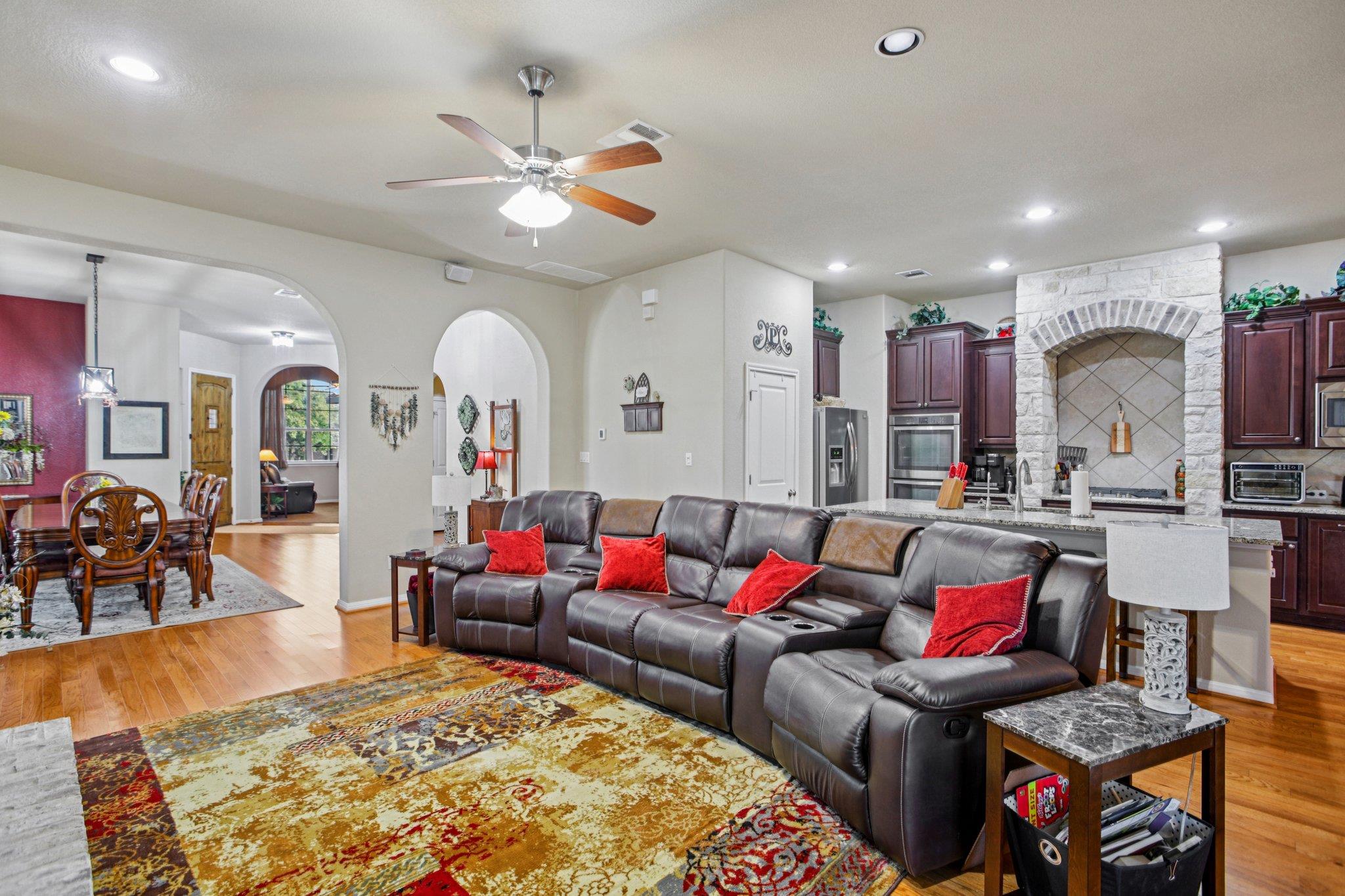 142 Abamillo Dr, Bastrop, TX 78602