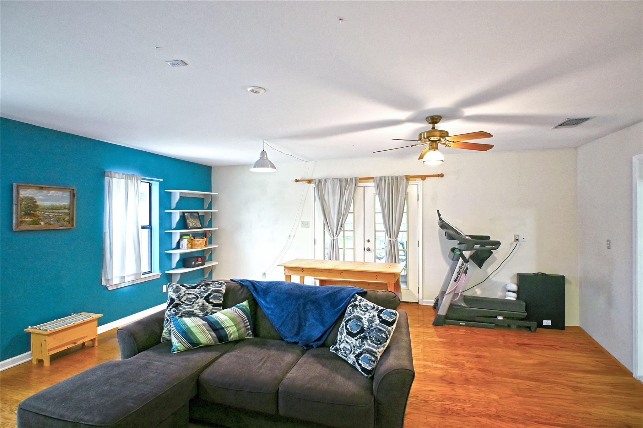 240 Oak Ct, New Braunfels, TX 78132