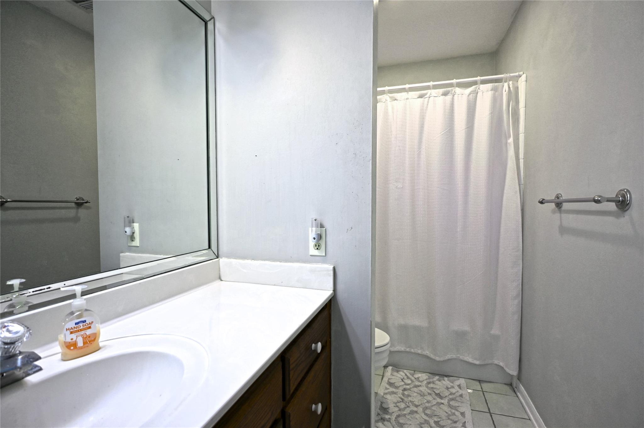 240 Oak Ct, New Braunfels, TX 78132