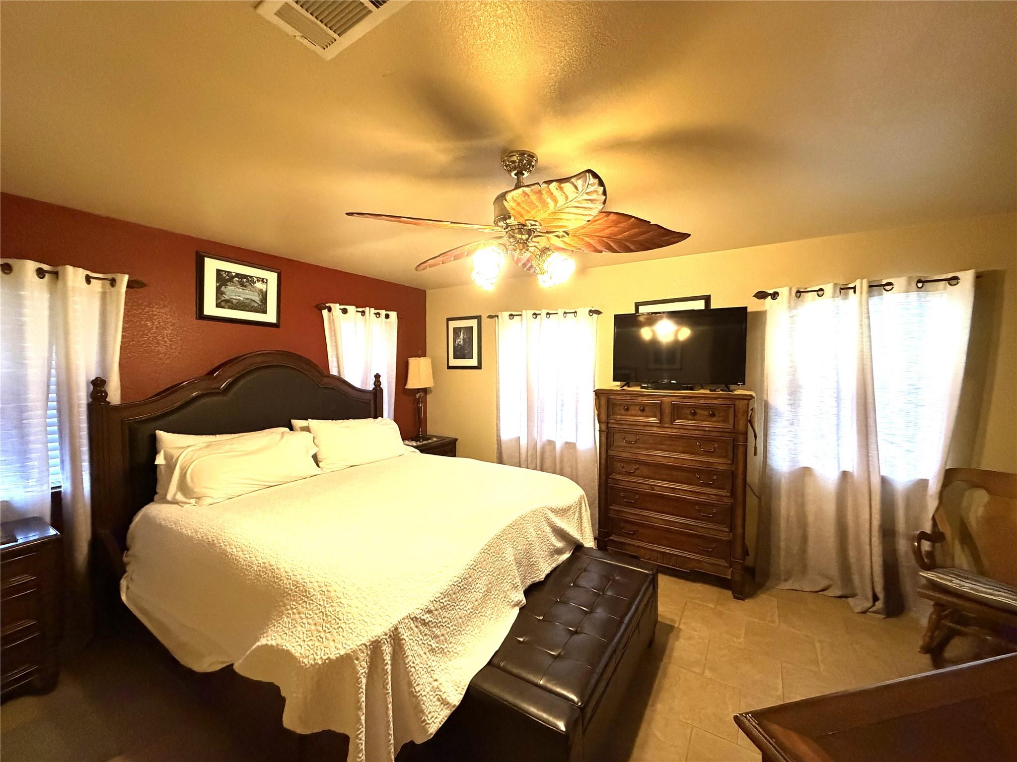 2035 Borchert Loop, Lockhart, TX 78644