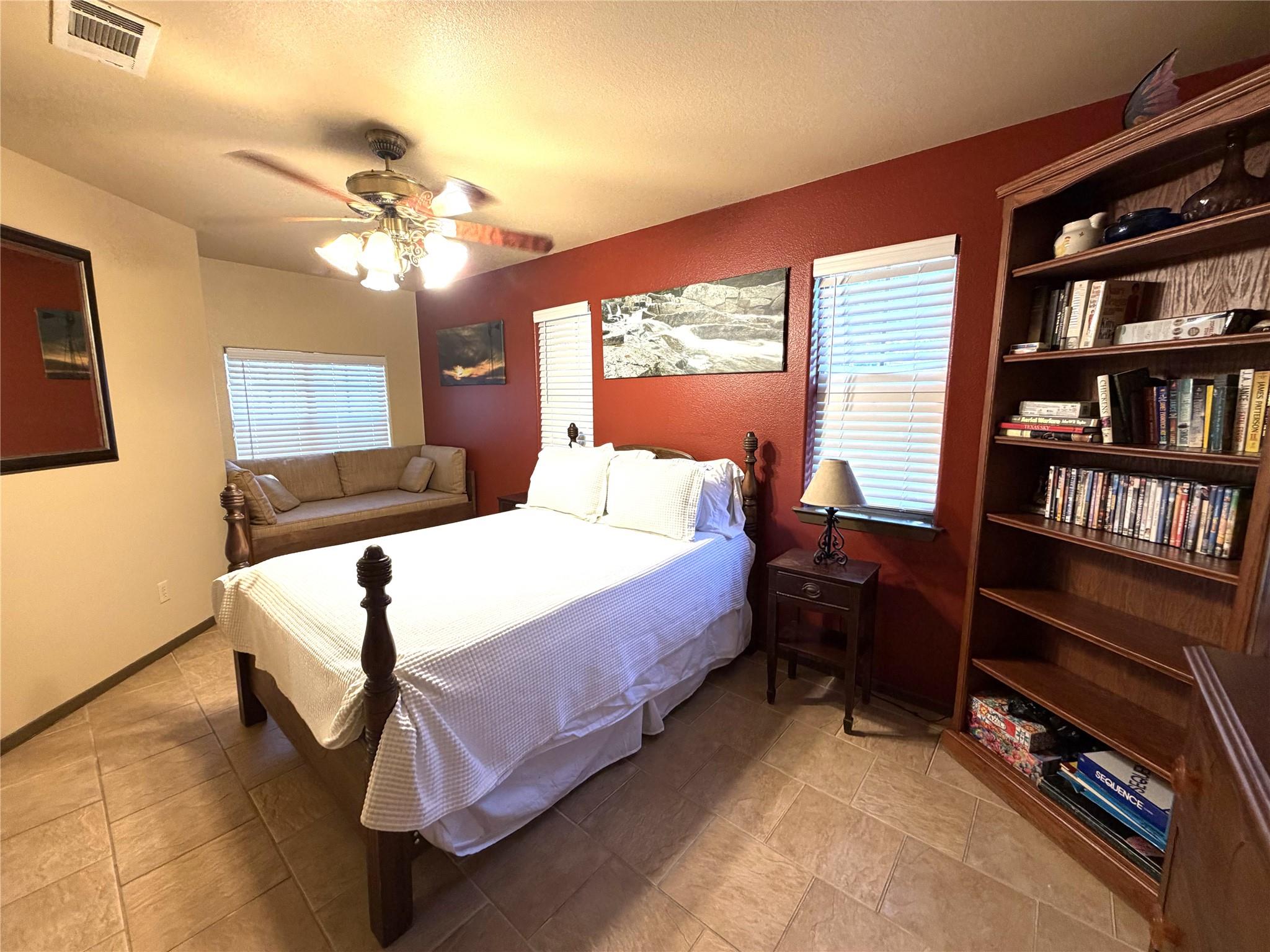 2035 Borchert Loop, Lockhart, TX 78644