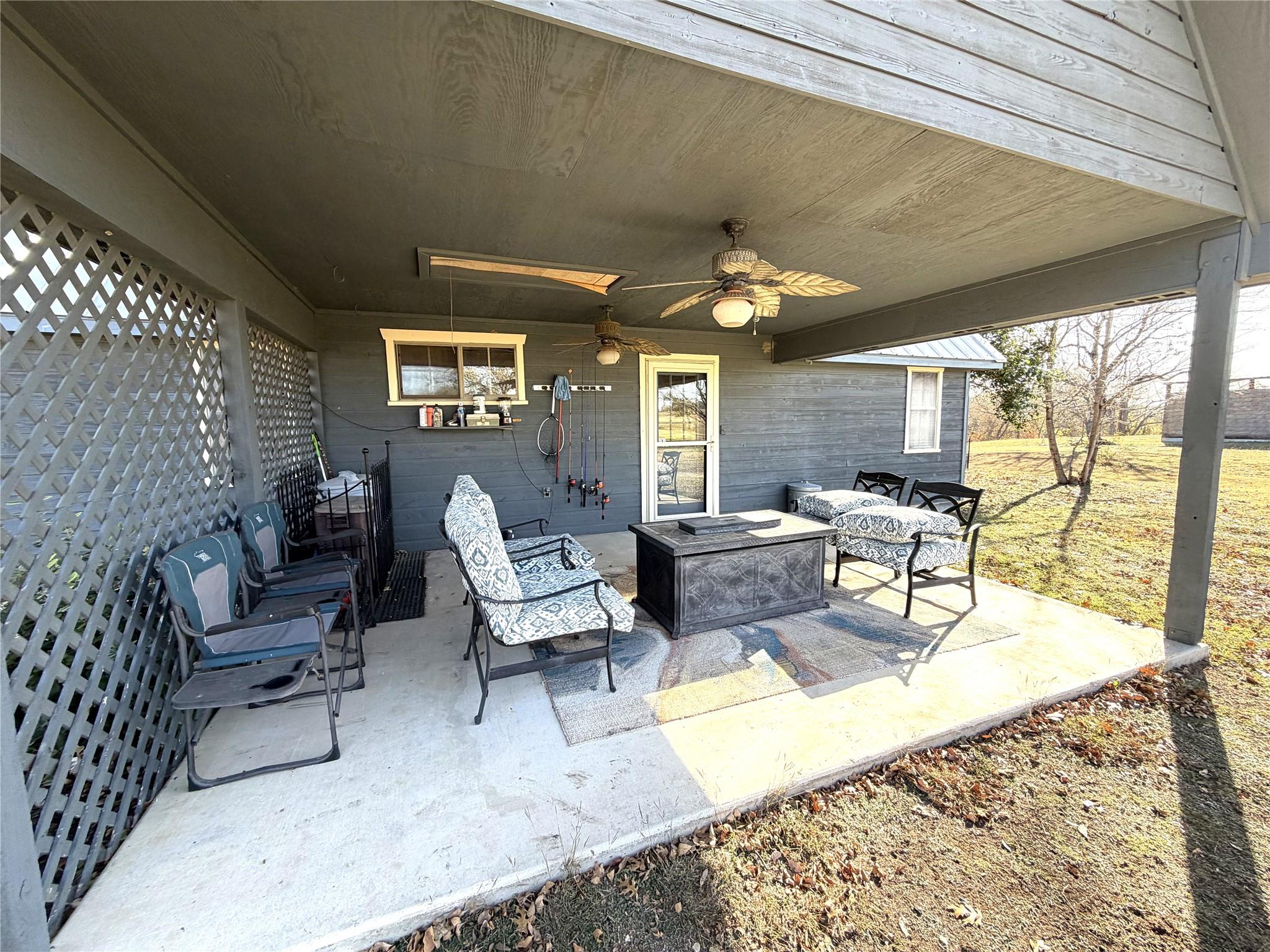 2035 Borchert Loop, Lockhart, TX 78644