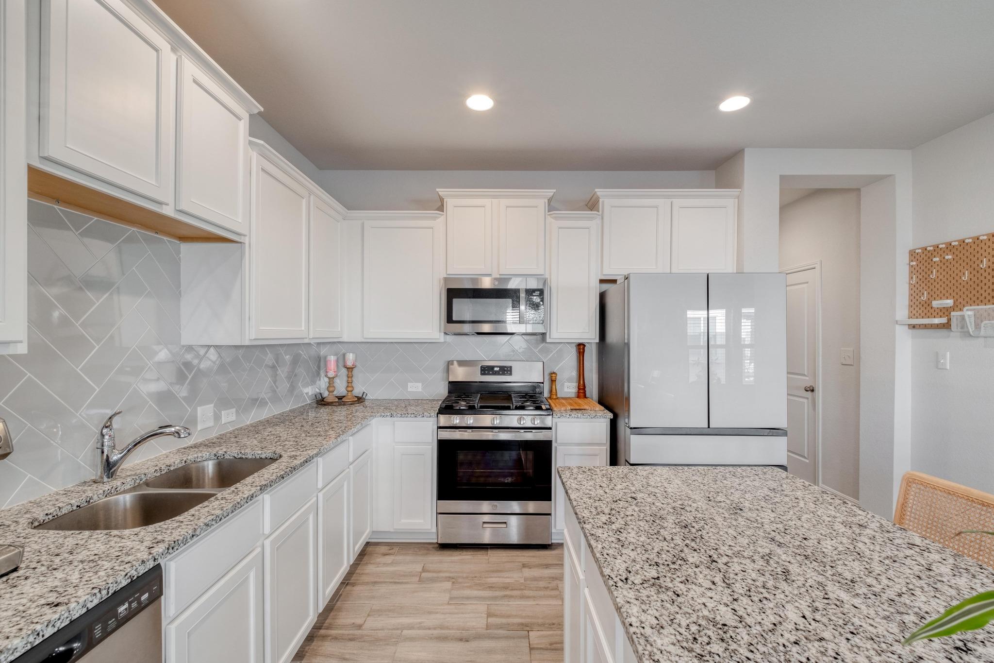 241 Arabian Colt Dr, Georgetown, TX 78626