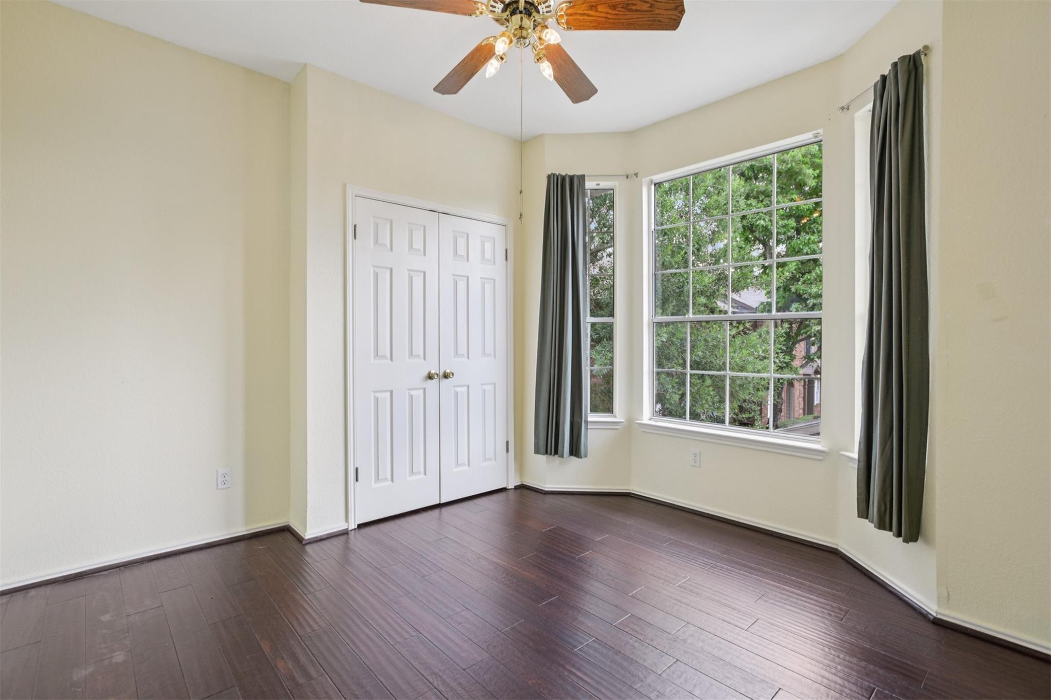 12401 Los Indios Trl # 5, Austin, TX 78729