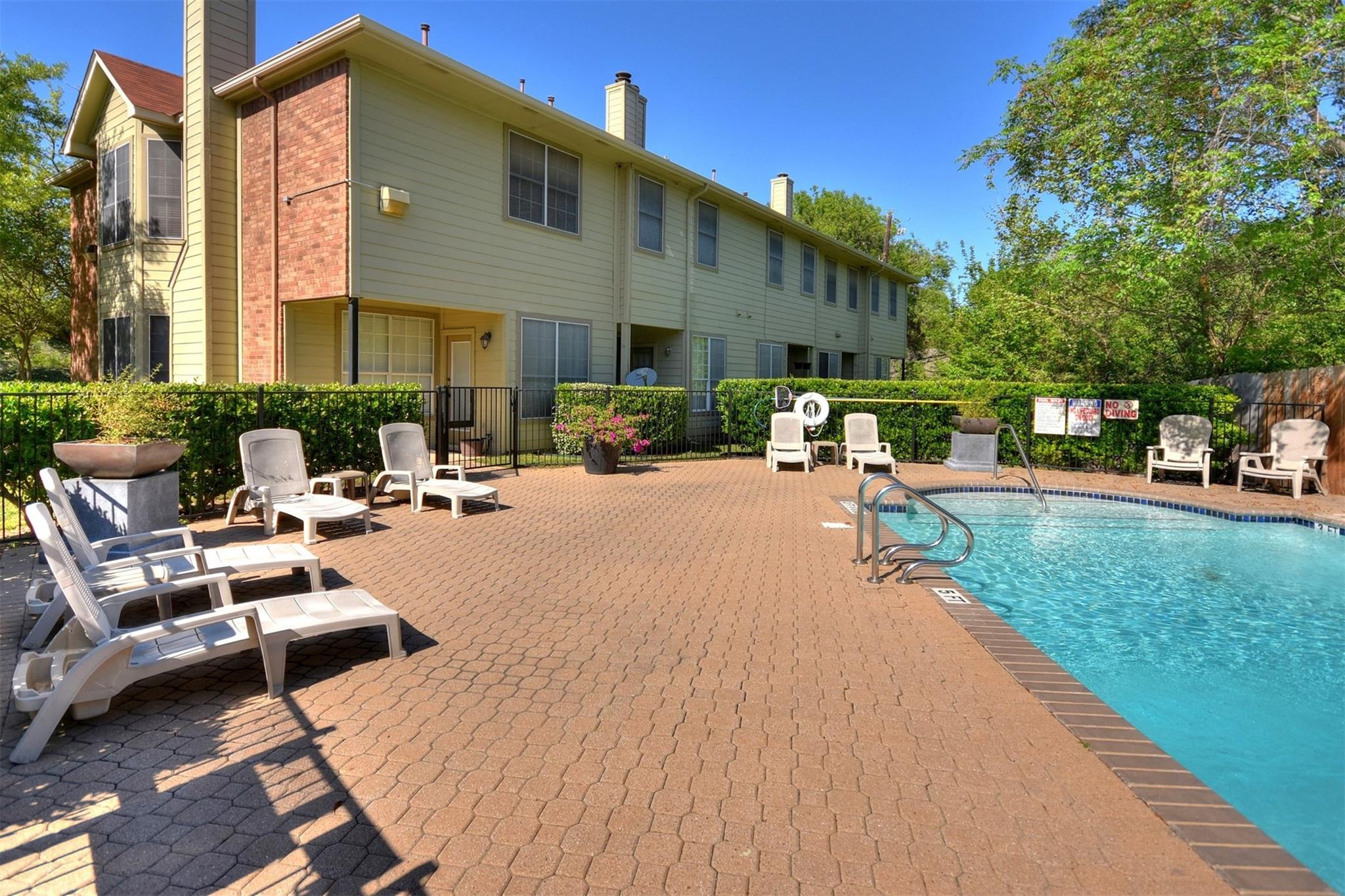 12401 Los Indios Trl # 5, Austin, TX 78729