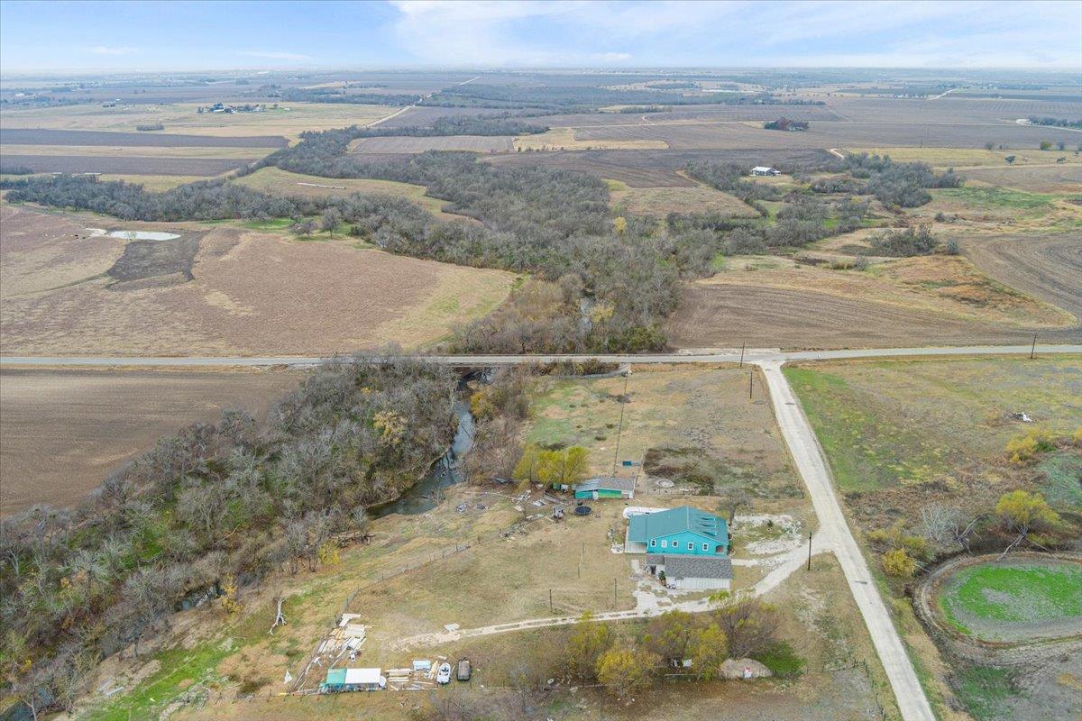 50 Dusty Dam Rd, Coupland, TX 78615