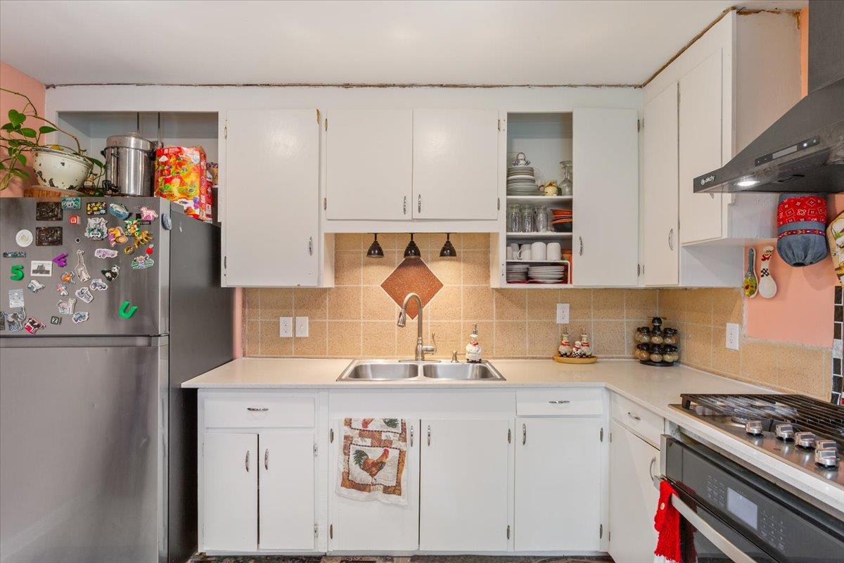 50 Dusty Dam Rd, Coupland, TX 78615