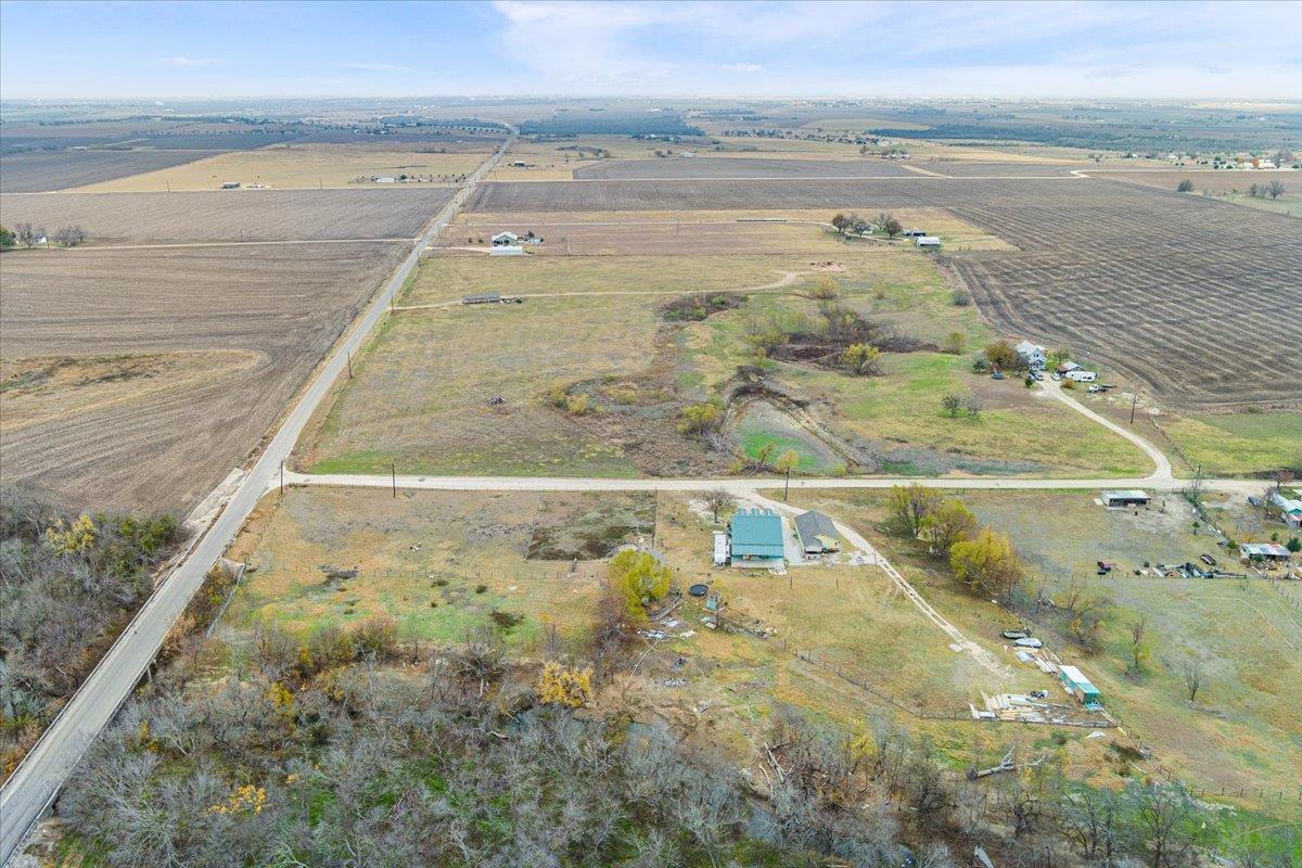 50 Dusty Dam Rd, Coupland, TX 78615