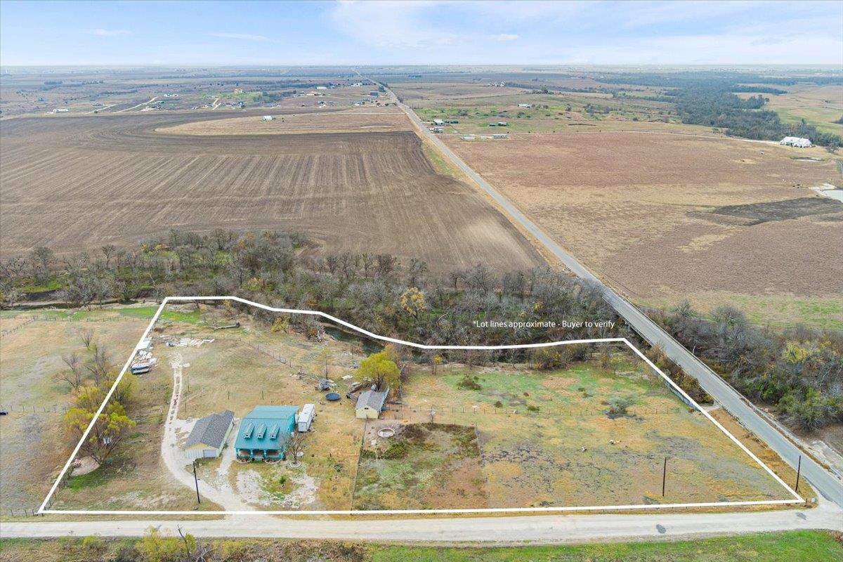 50 Dusty Dam Rd, Coupland, TX 78615