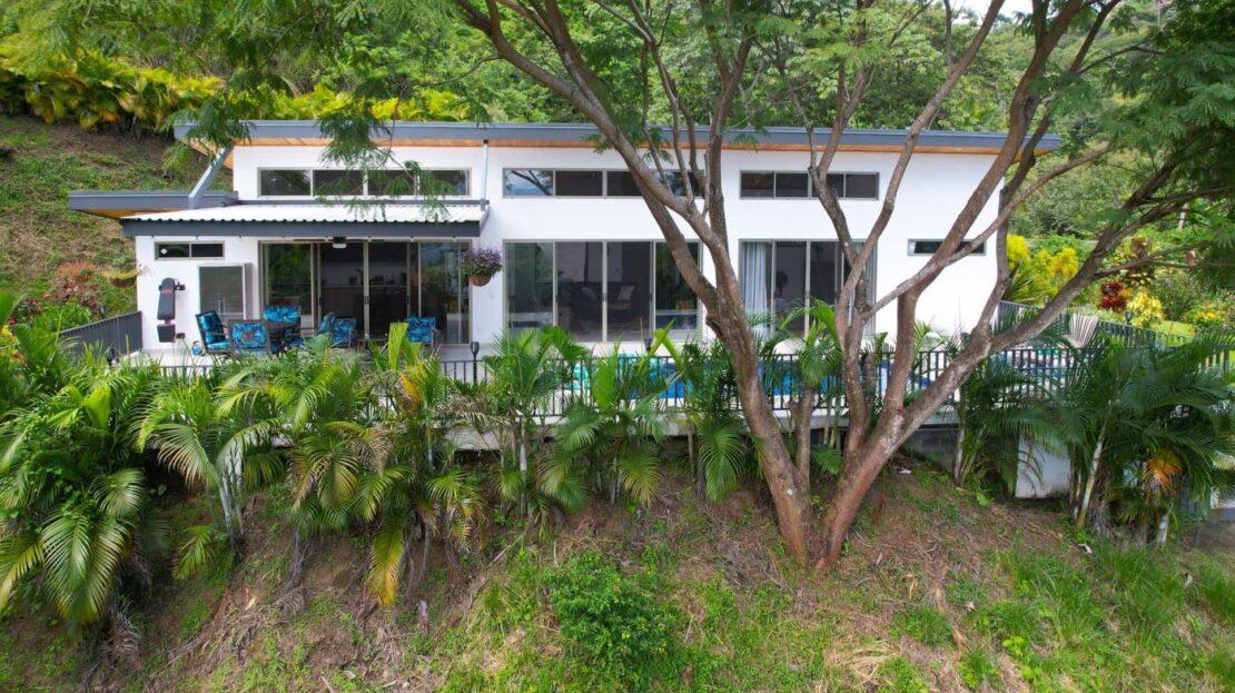 0000 Modern gem in the natural setting, Out of State 20505