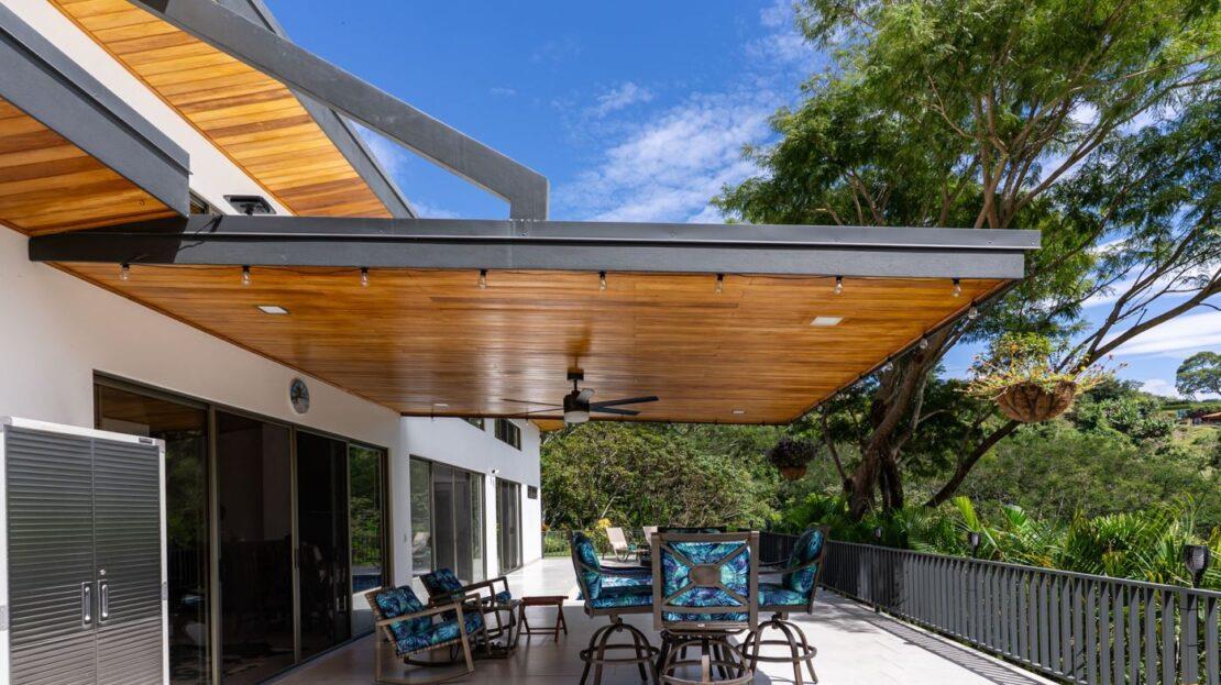 0000 Modern gem in the natural setting, Out of State 20505