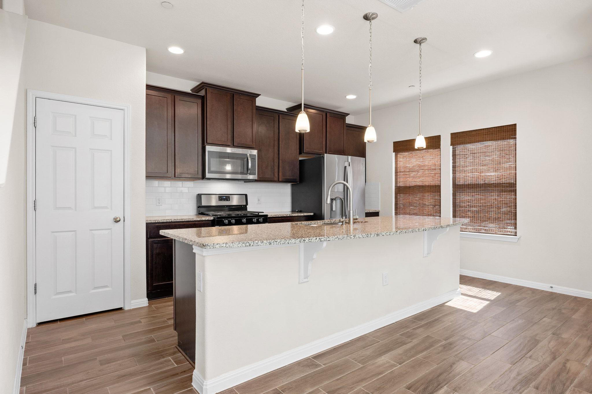 2304 S Lakeline Blvd # 563, Cedar Park, TX 78613