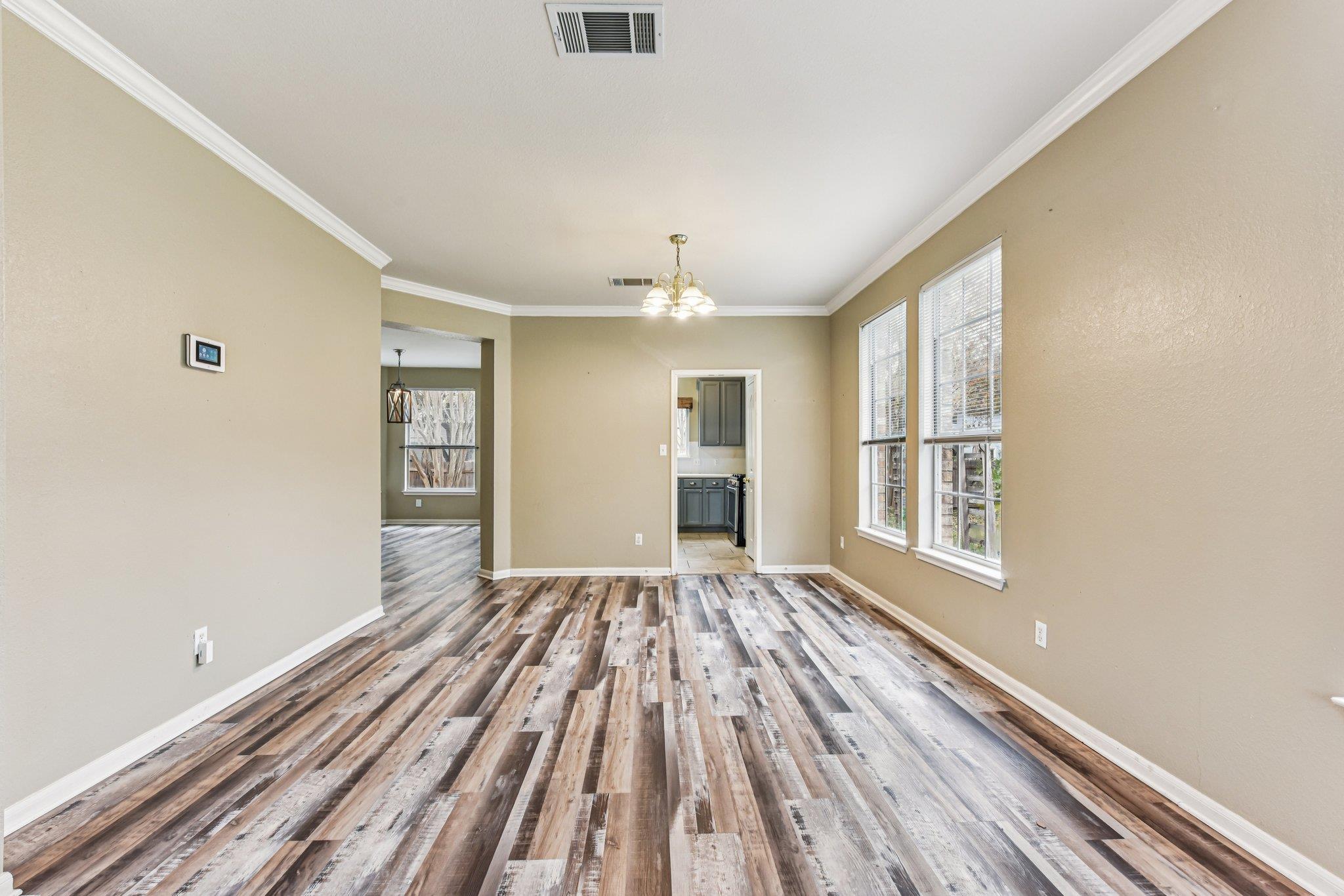 106 Reinhardt Ct, Georgetown, TX 78626