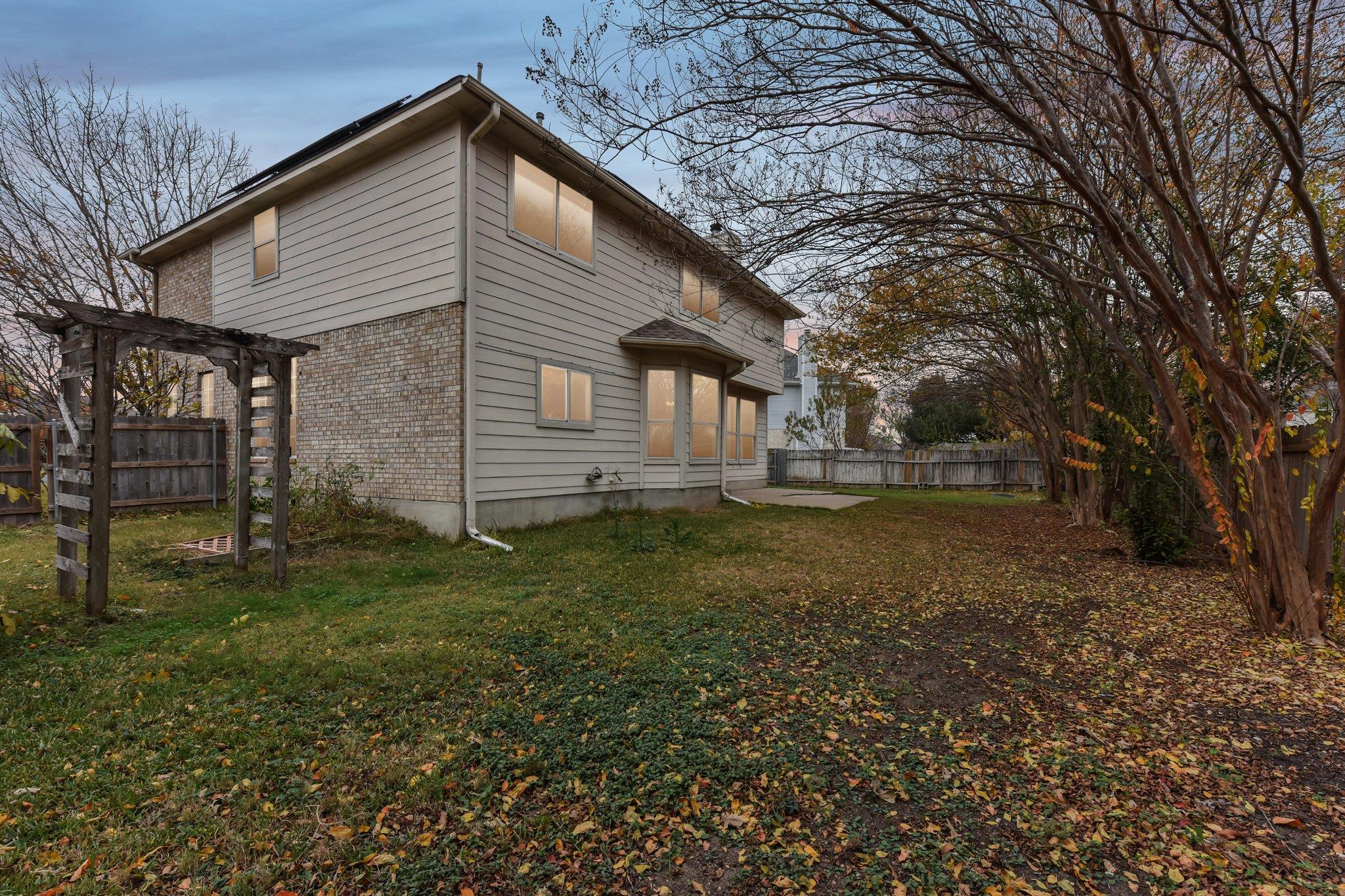 106 Reinhardt Ct, Georgetown, TX 78626