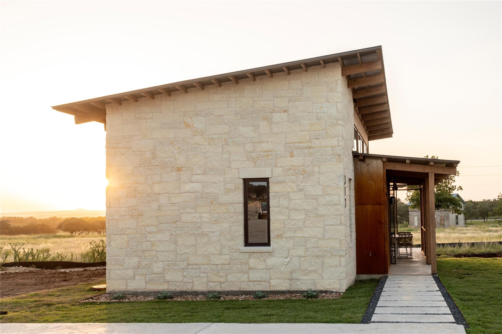 9361 W Us Highway 290 # 4, Hye, TX 78635