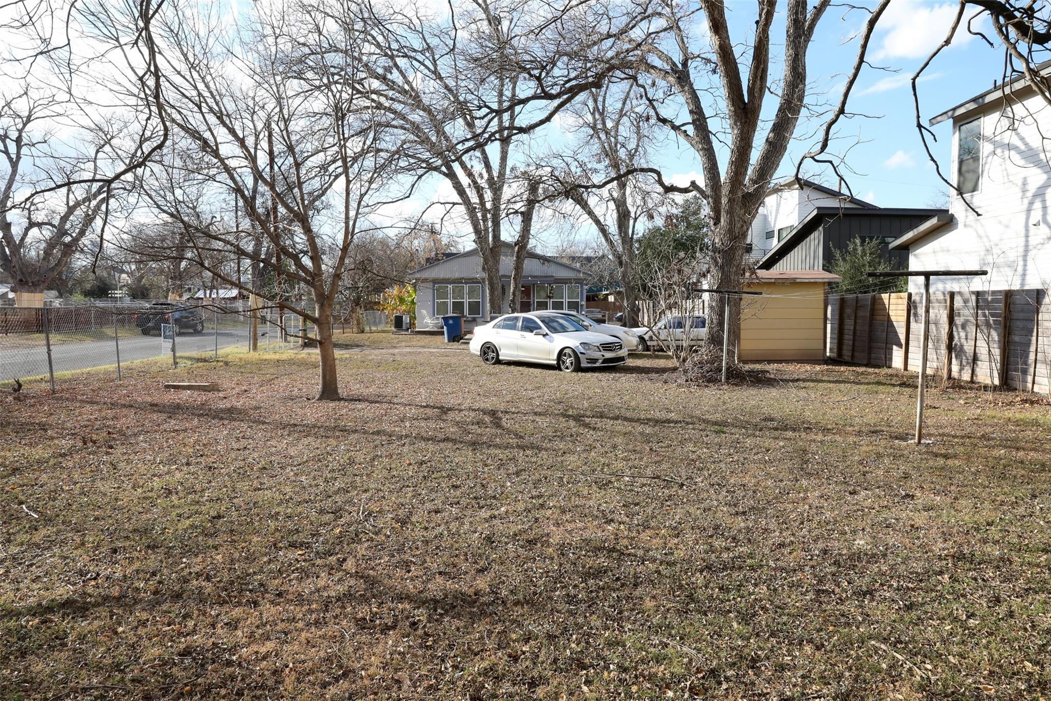 1121 Henninger St, Austin, TX 78702