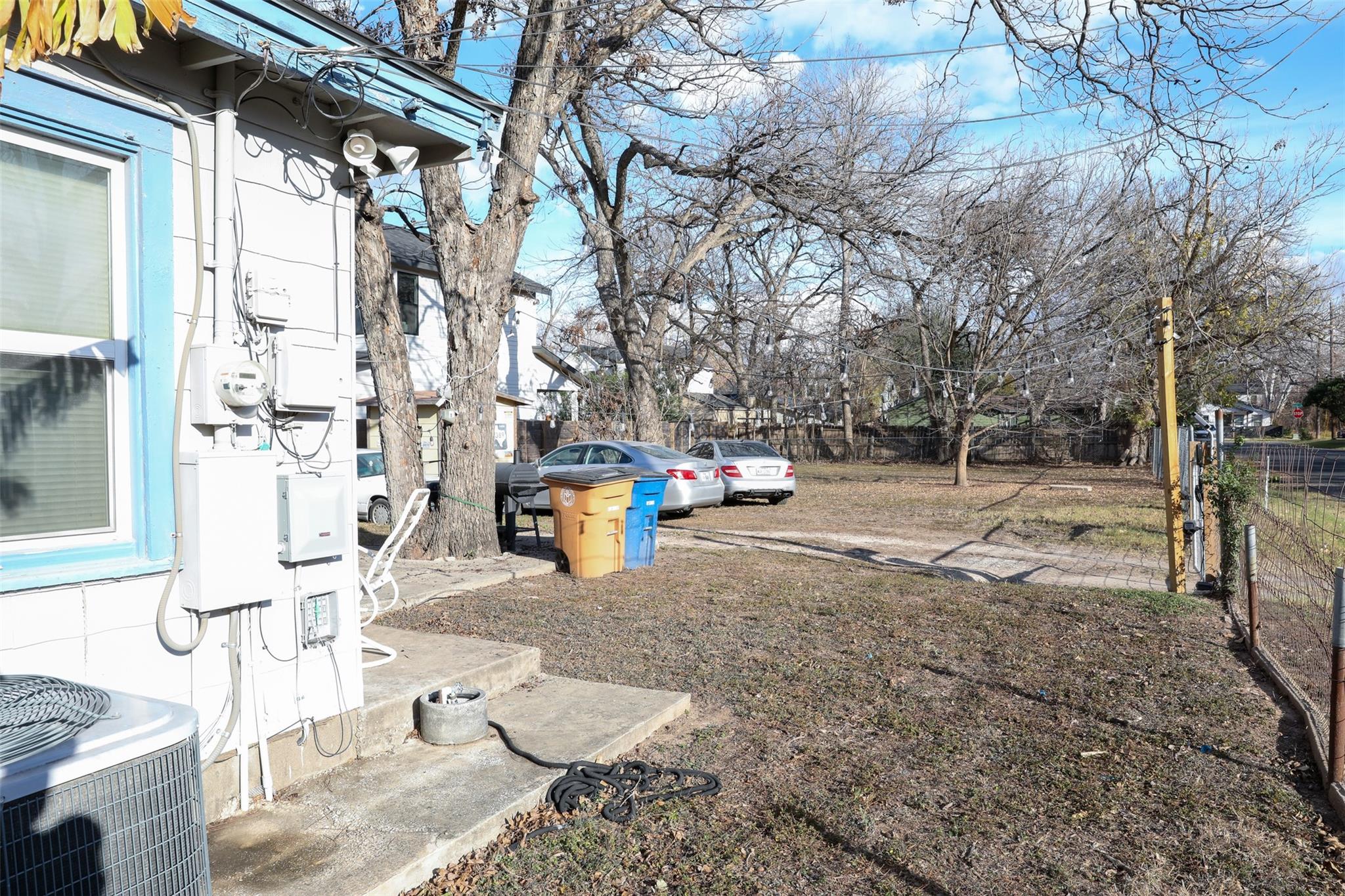 1121 Henninger St, Austin, TX 78702