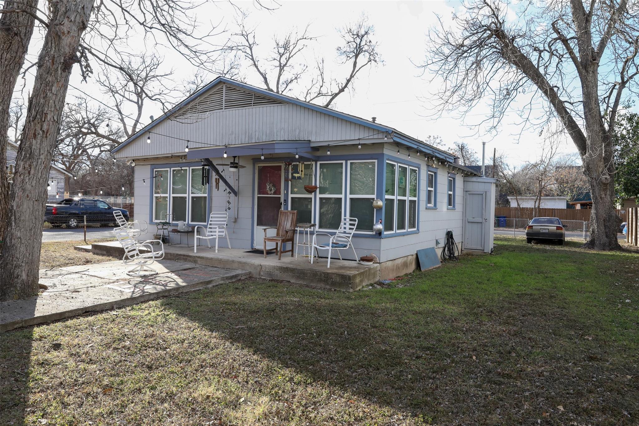 1121 Henninger St, Austin, TX 78702