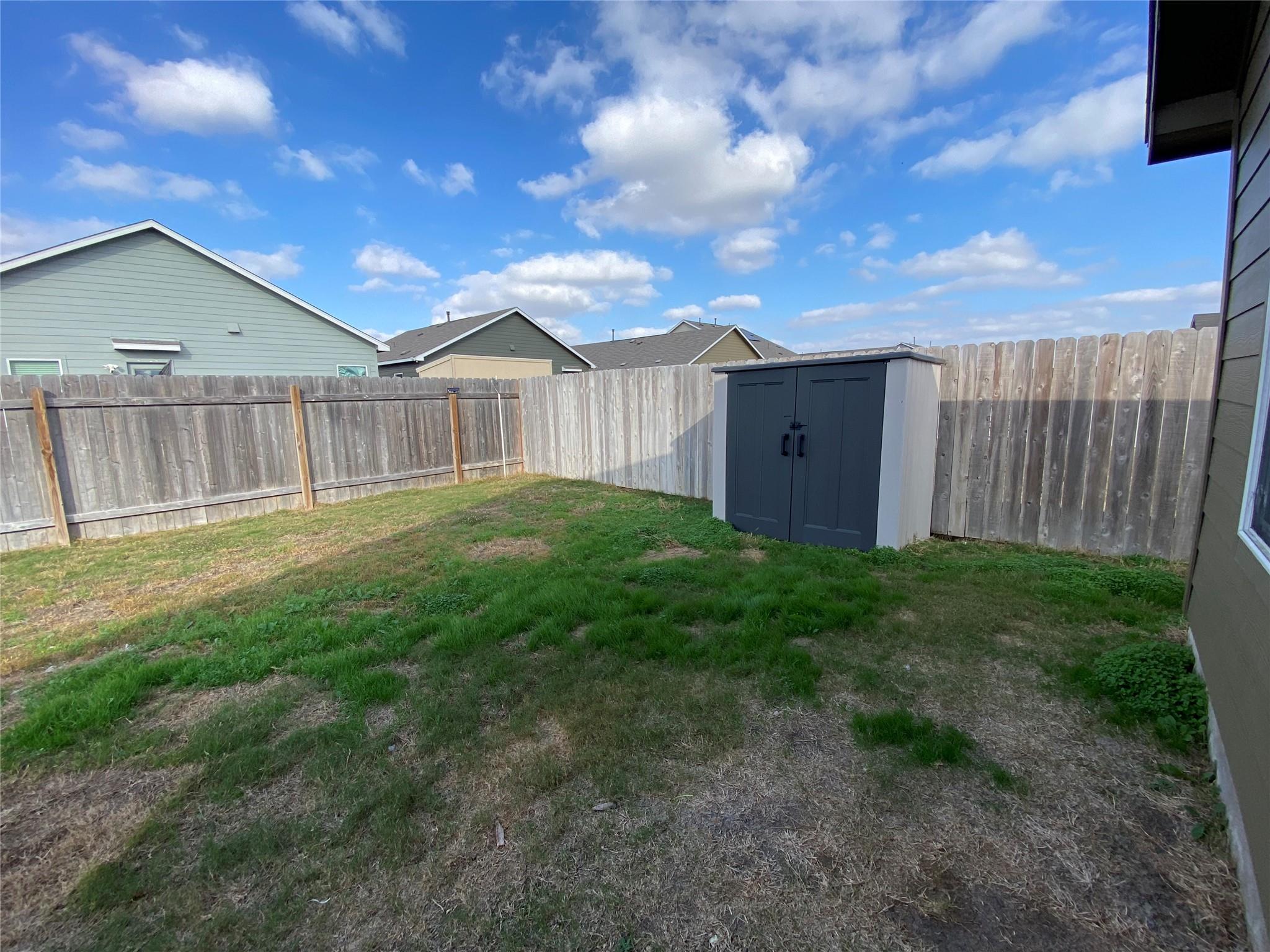 13704 Knights Branch Dr, Elgin, TX 78621