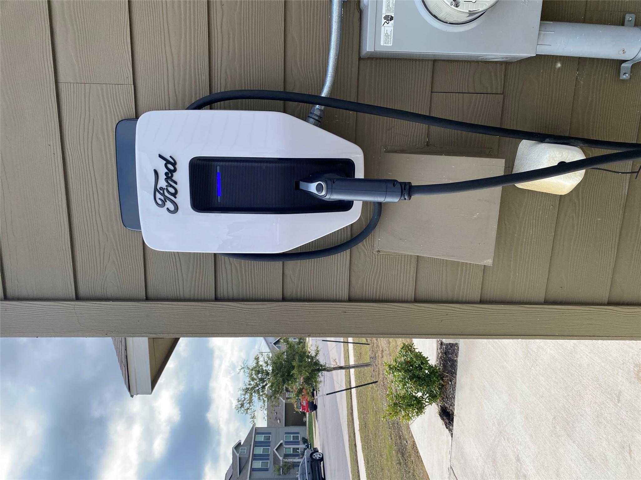 13704 Knights Branch Dr, Elgin, TX 78621