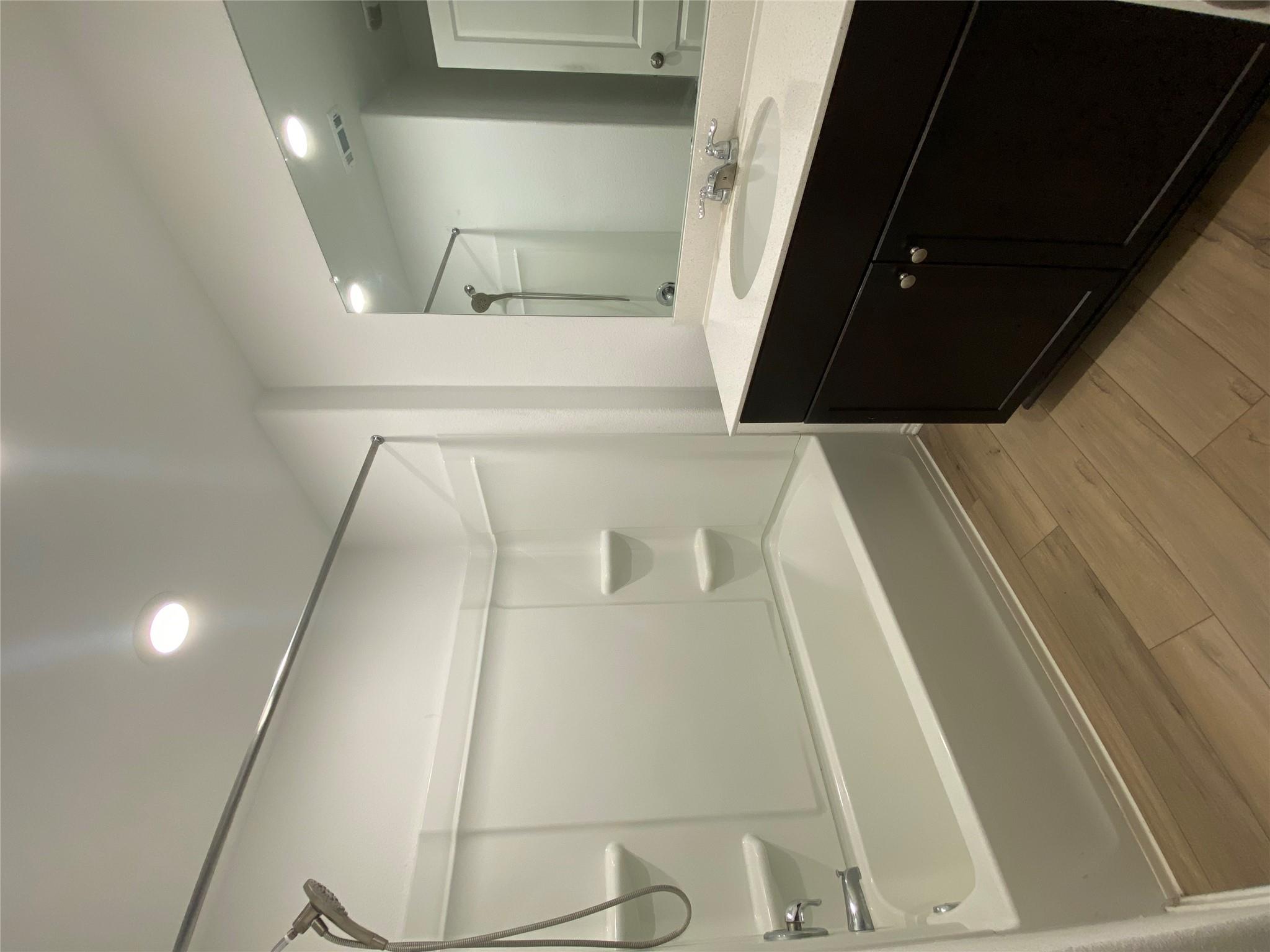 13704 Knights Branch Dr, Elgin, TX 78621