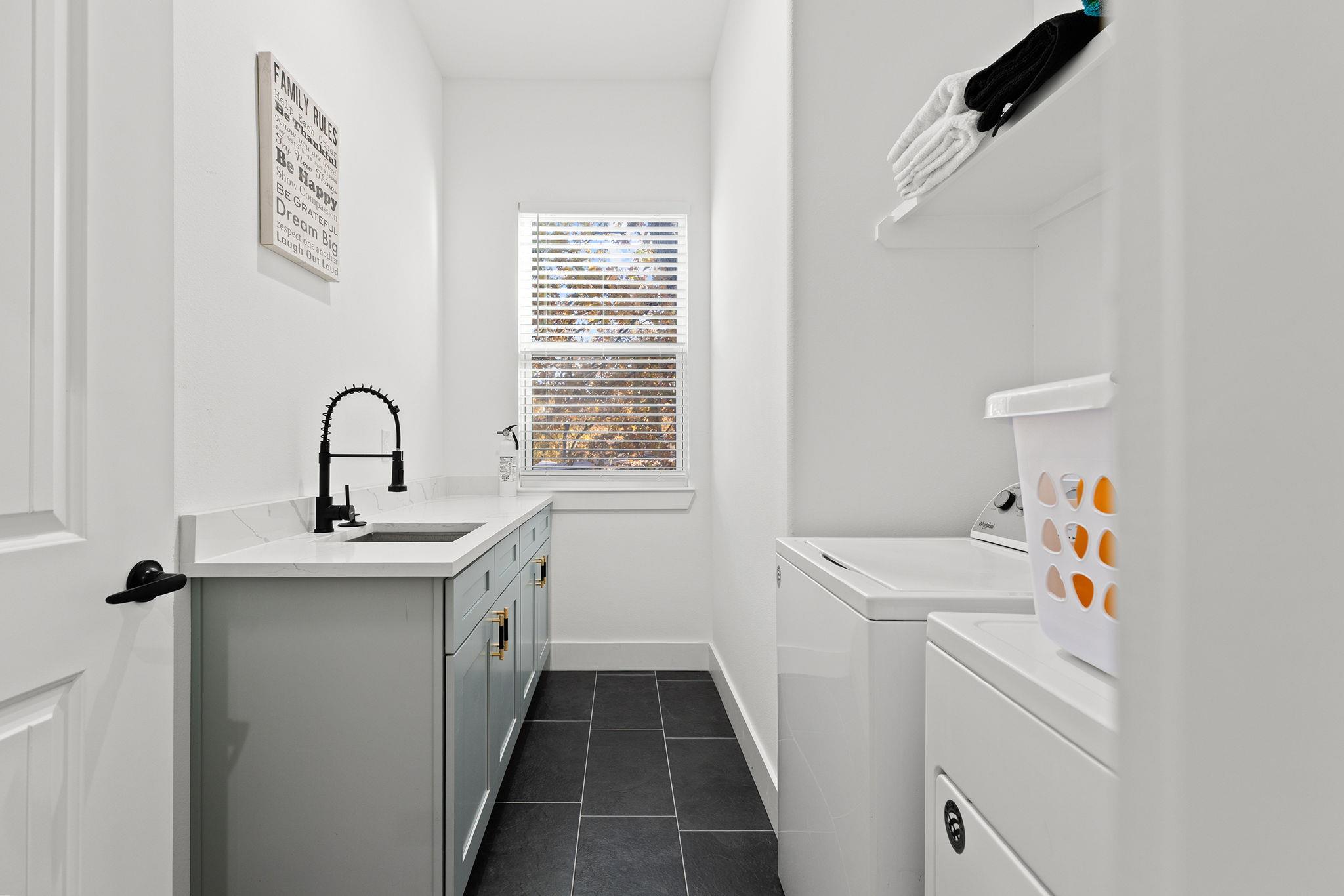 273 Tahitian Dr, Bastrop, TX 78602