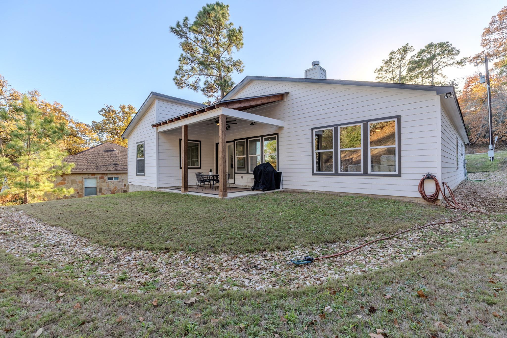273 Tahitian Dr, Bastrop, TX 78602