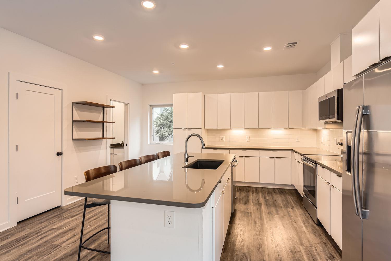 5924 S Congress Ave # 11S, Austin, TX 78745