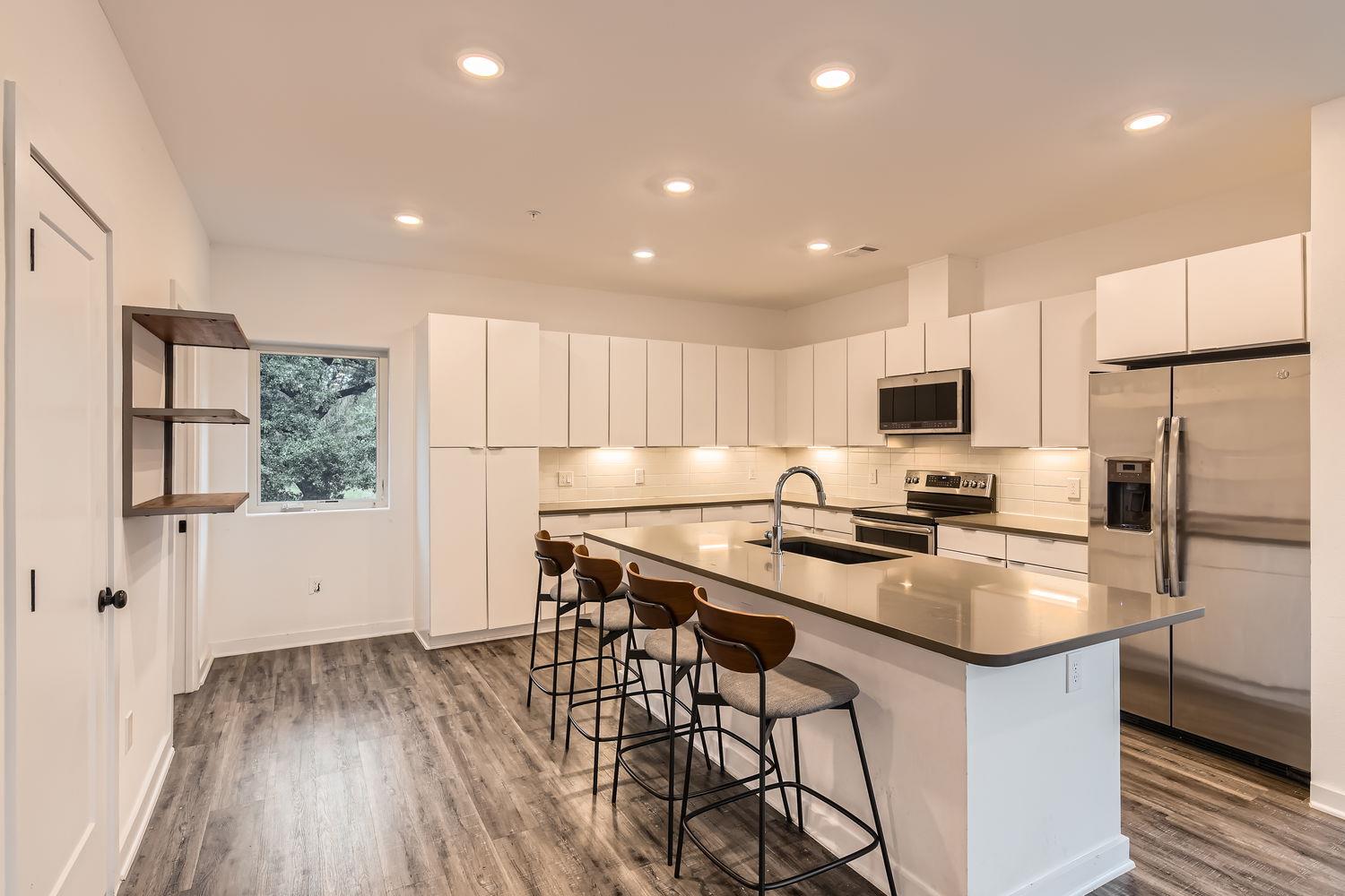 5924 S Congress Ave # 11S, Austin, TX 78745